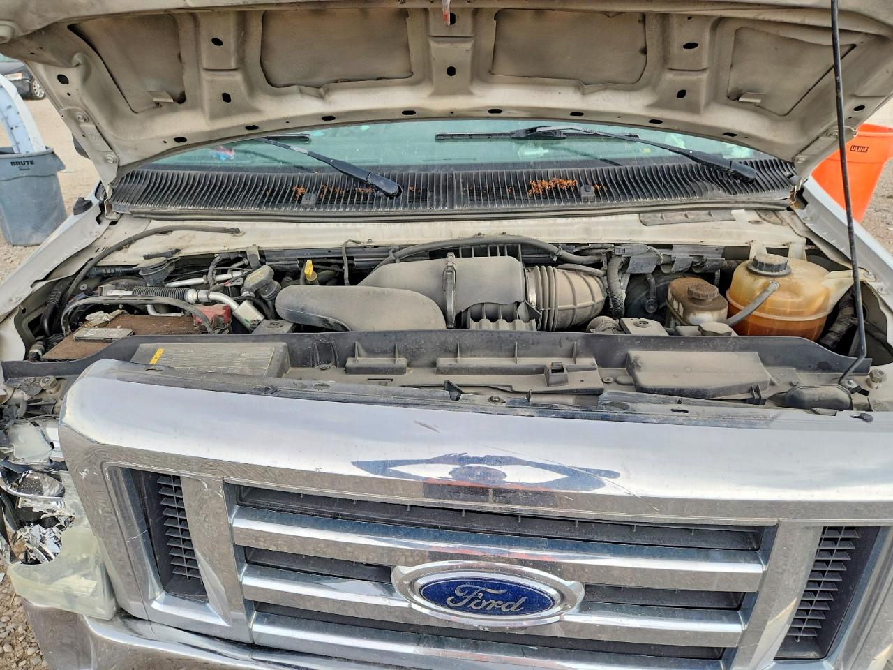 2009 Ford Econoline E350 Super Duty Wagon Silver vin: 1FBNE31L49DA56387