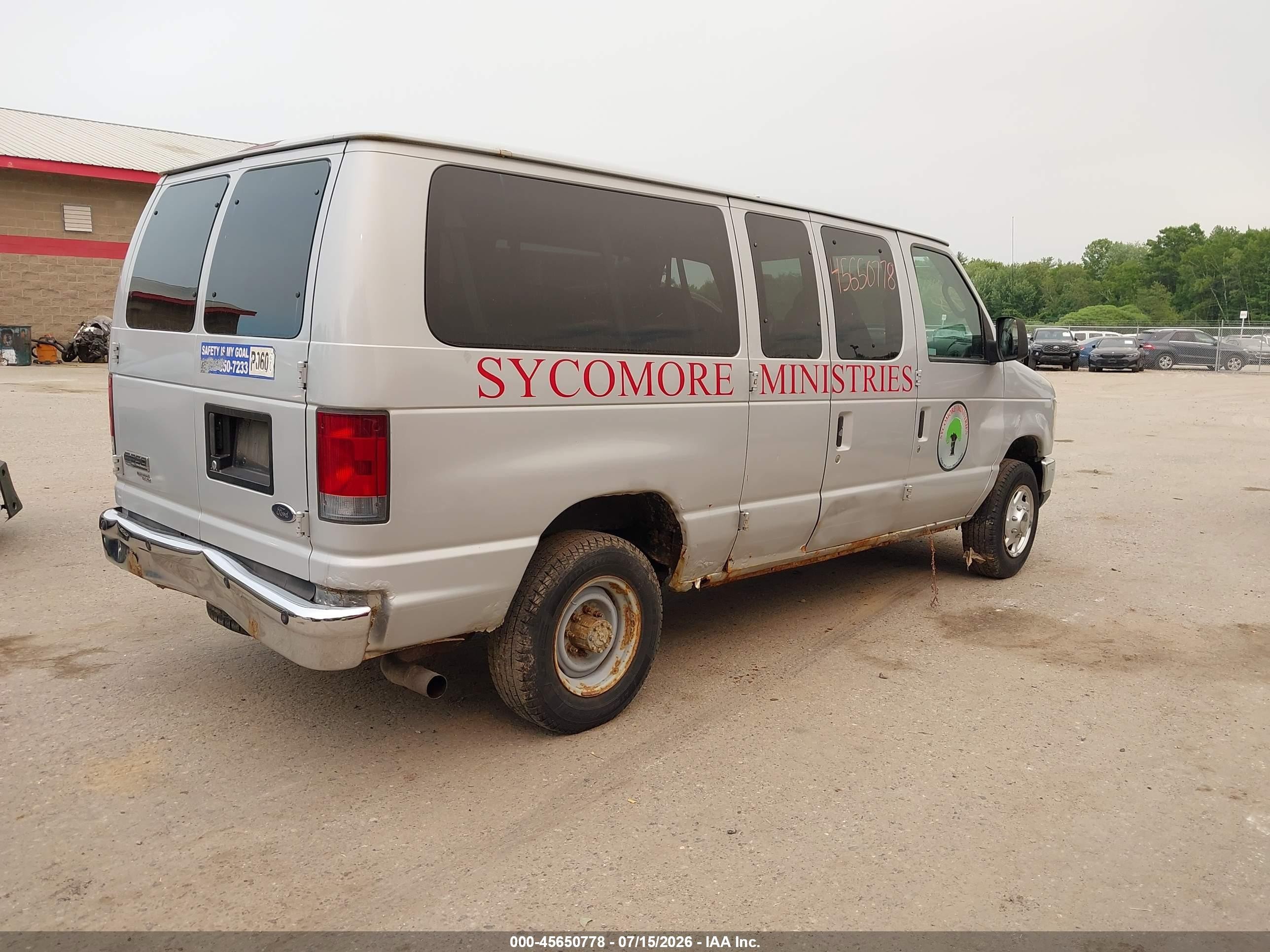 2008 Ford E-350 Super Duty Xl/xlt Silver vin: 1FBNE31L58DA50337