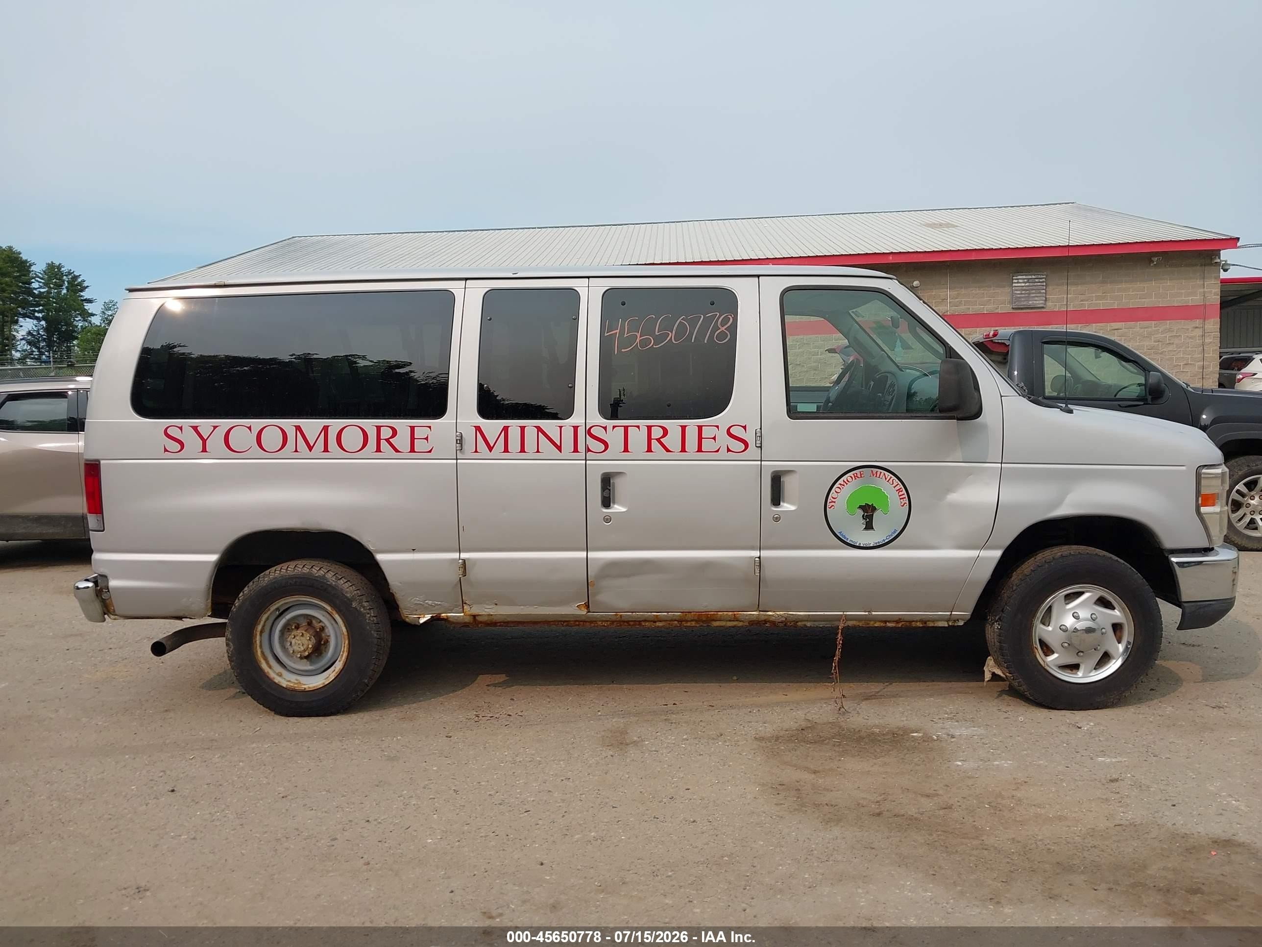 2008 Ford E-350 Super Duty Xl/xlt Silver vin: 1FBNE31L58DA50337