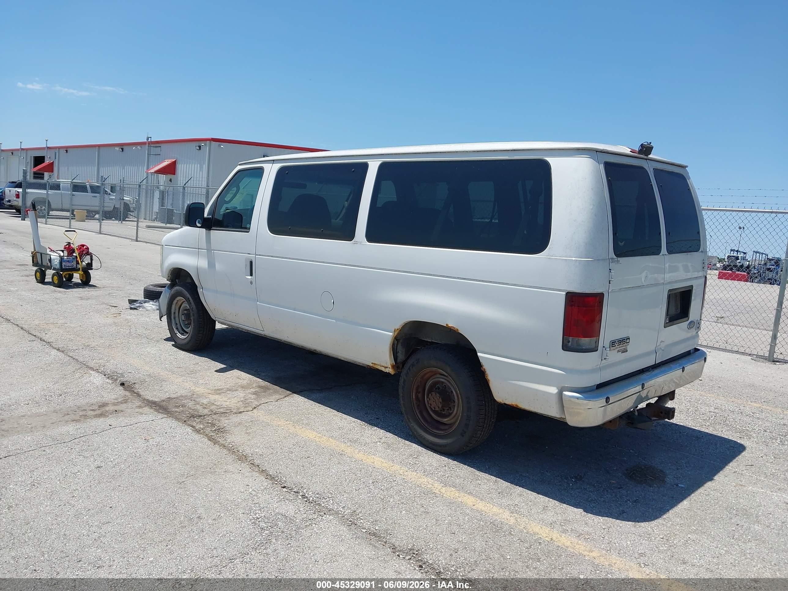 2008 Ford E-350 Super Duty Xl/xlt White vin: 1FBNE31L58DA50502