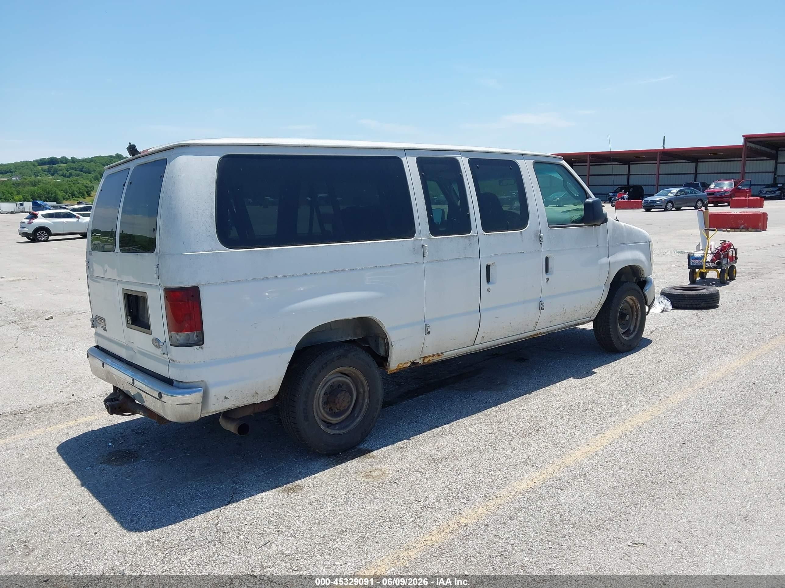 2008 Ford E-350 Super Duty Xl/xlt White vin: 1FBNE31L58DA50502