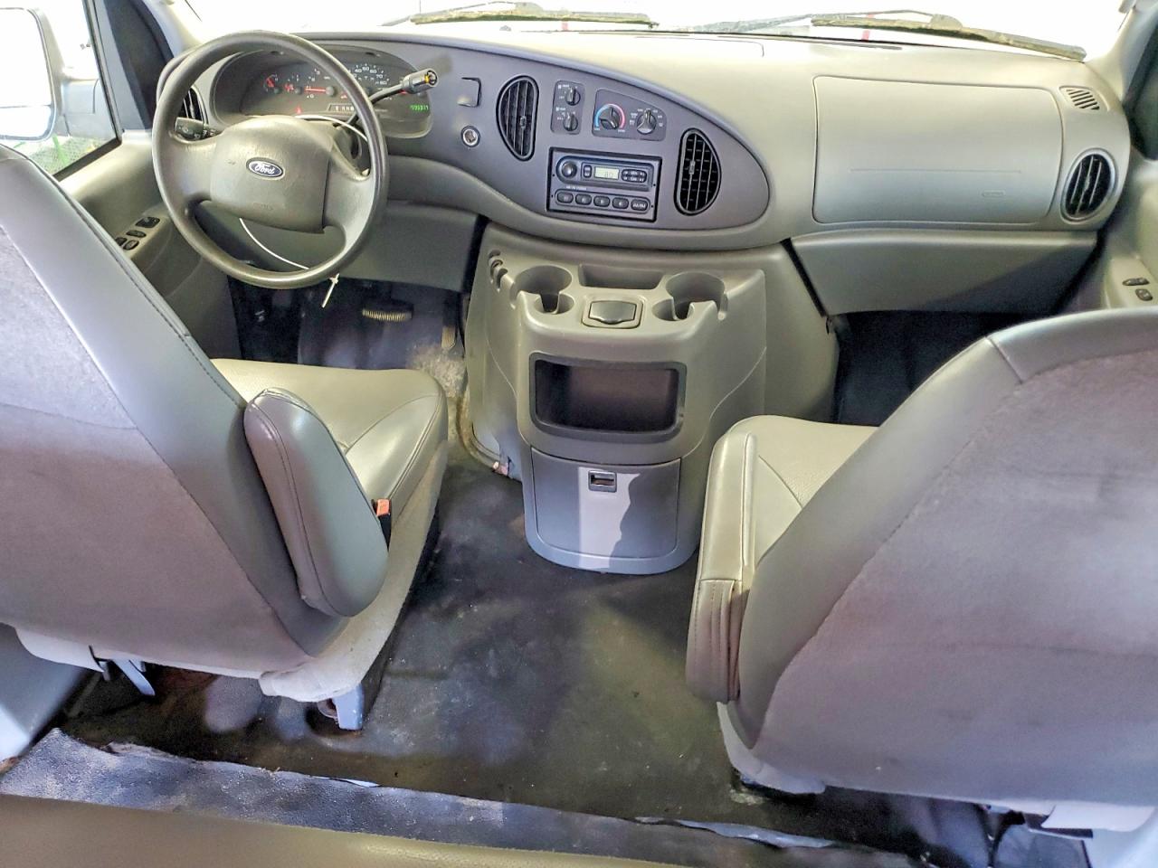 2005 Ford Econoline E350 Super Duty Wagon White vin: 1FBNE31L65HB18648