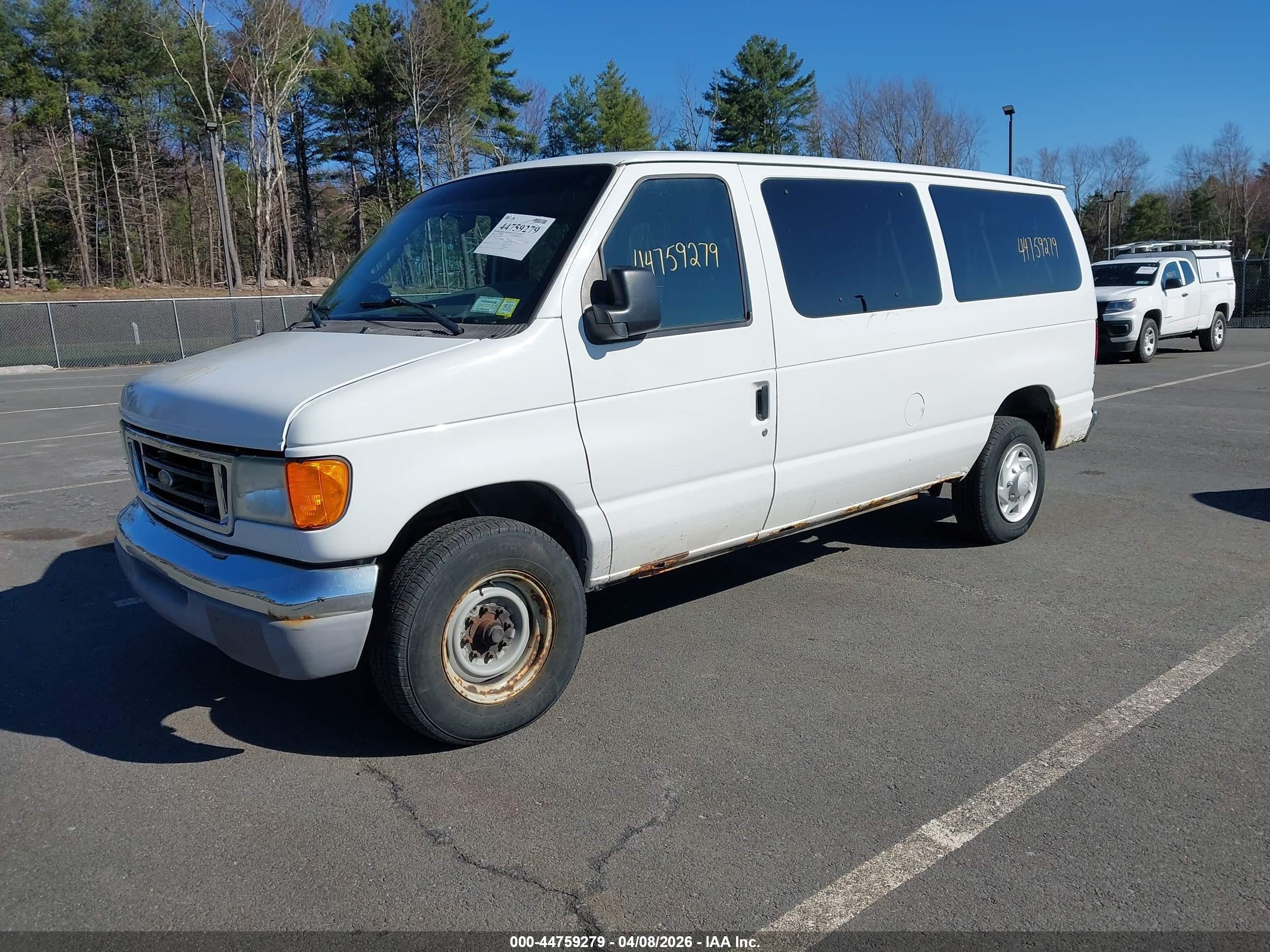 2007 Ford E-350 Super Duty Xl/xlt White vin: 1FBNE31L67DB02041