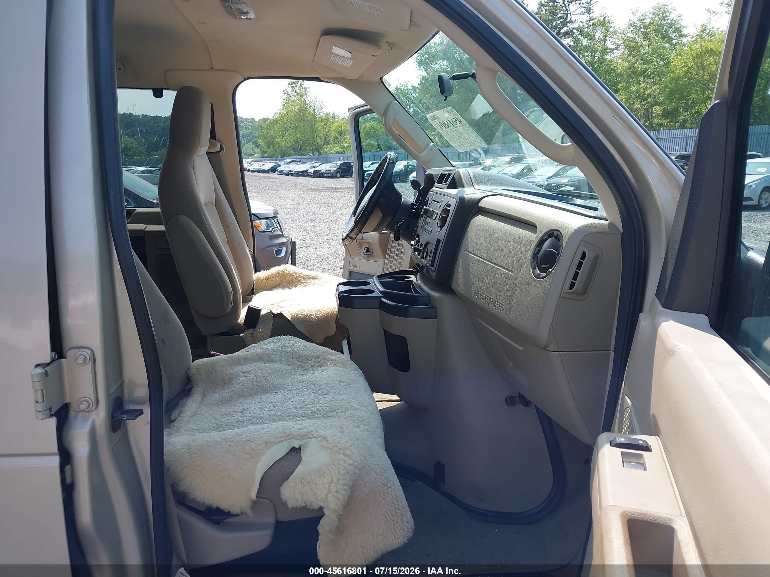 2009 Ford E-350 Super Duty Xl/xlt Tan vin: 1FBNE31L69DA28378