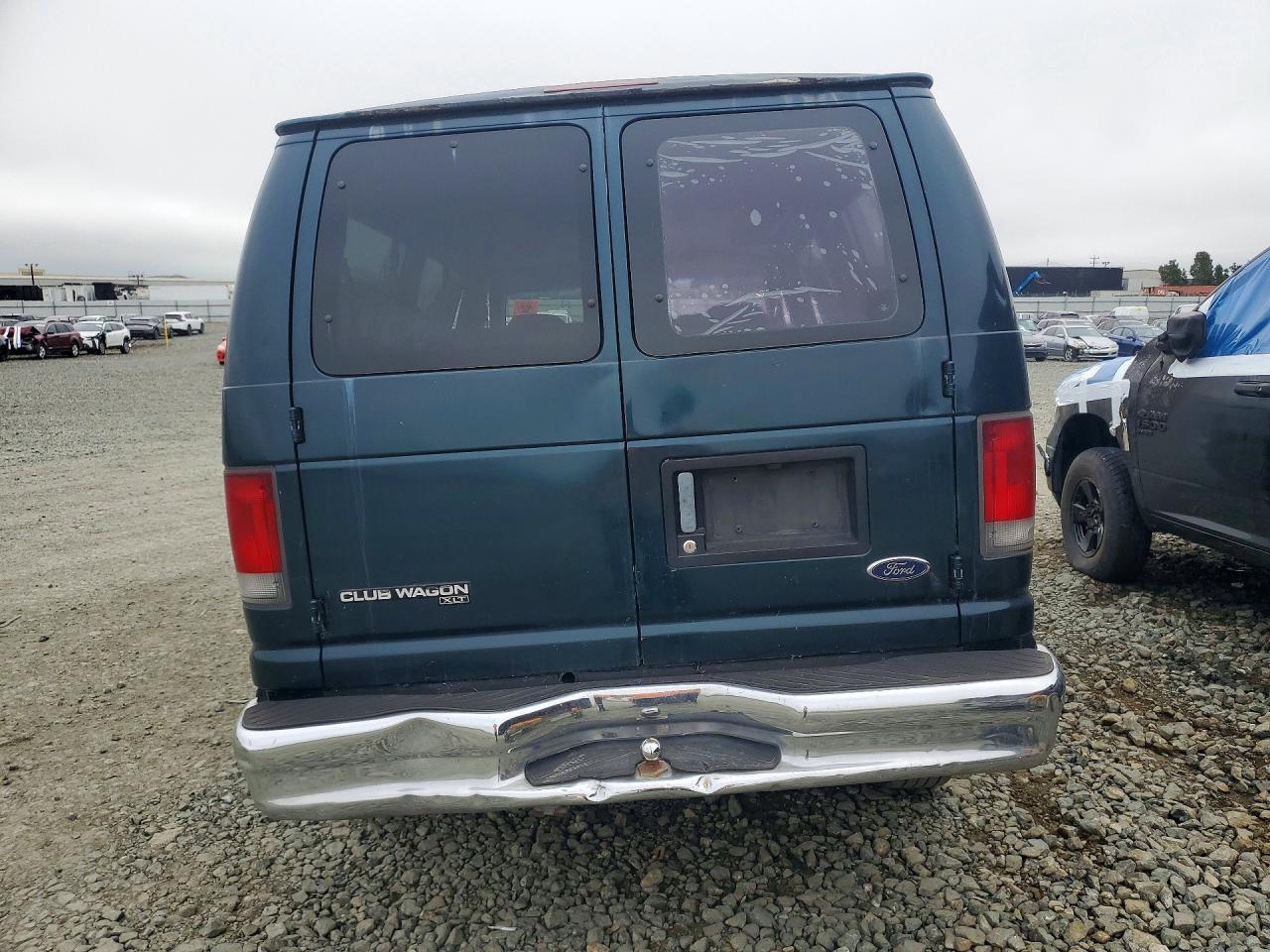 1998 Ford Econoline E350 Blue vin: 1FBNE31L6WHA28126