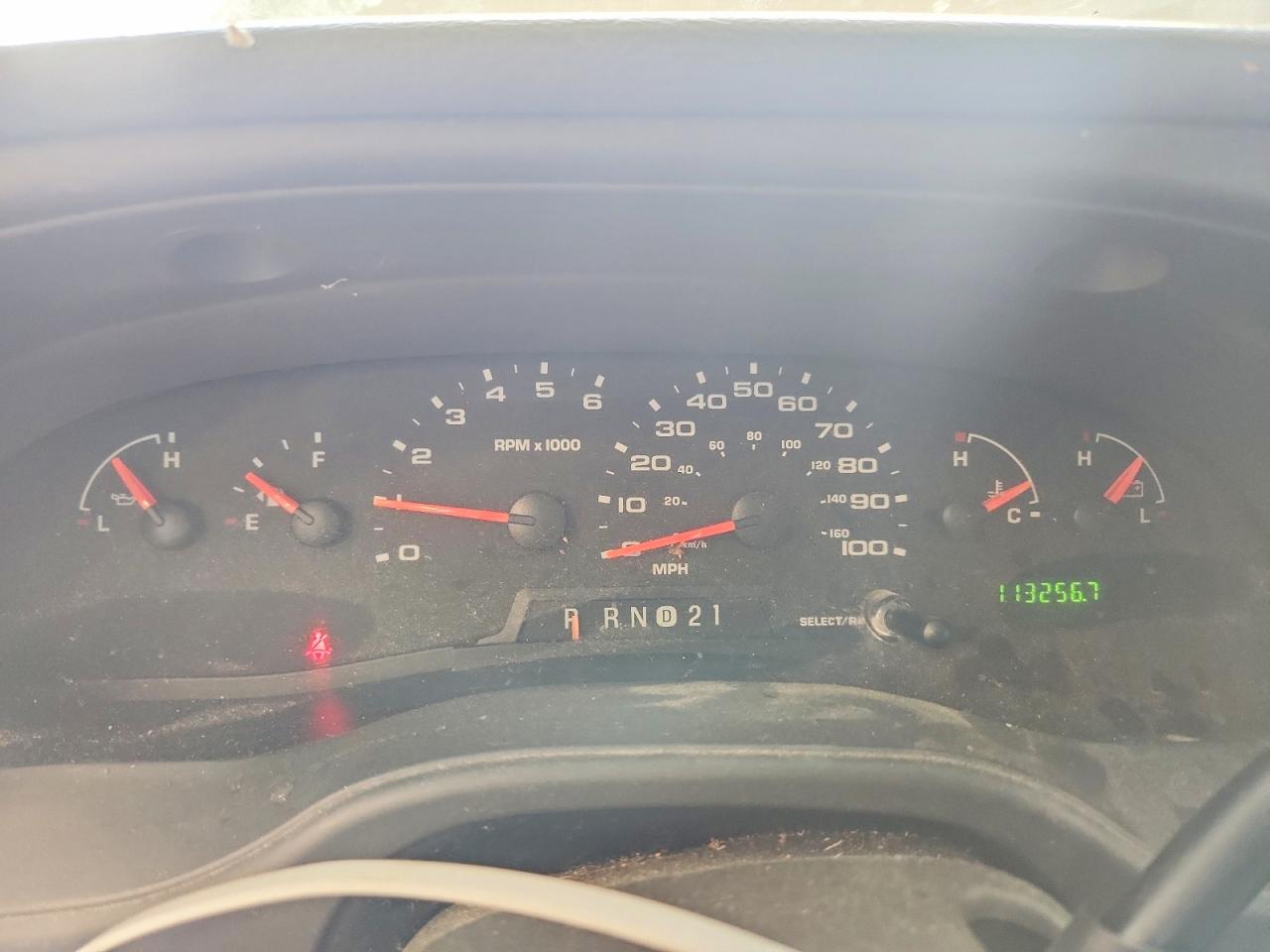 2004 Ford Econoline E350 Super Duty Wagon White vin: 1FBNE31L74HA11803