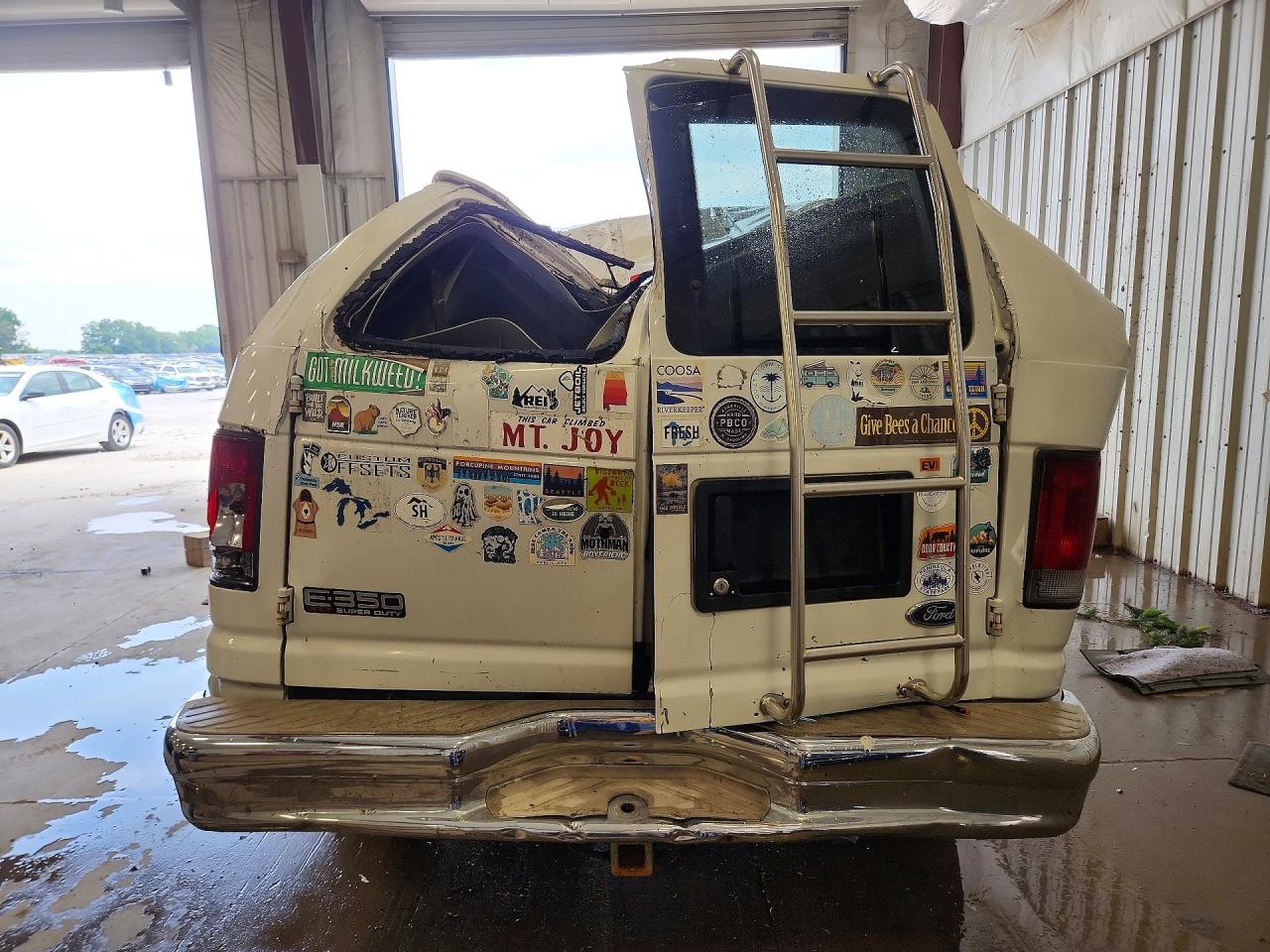 2004 Ford Econoline E350 Super Duty Wagon White vin: 1FBNE31L74HA11803