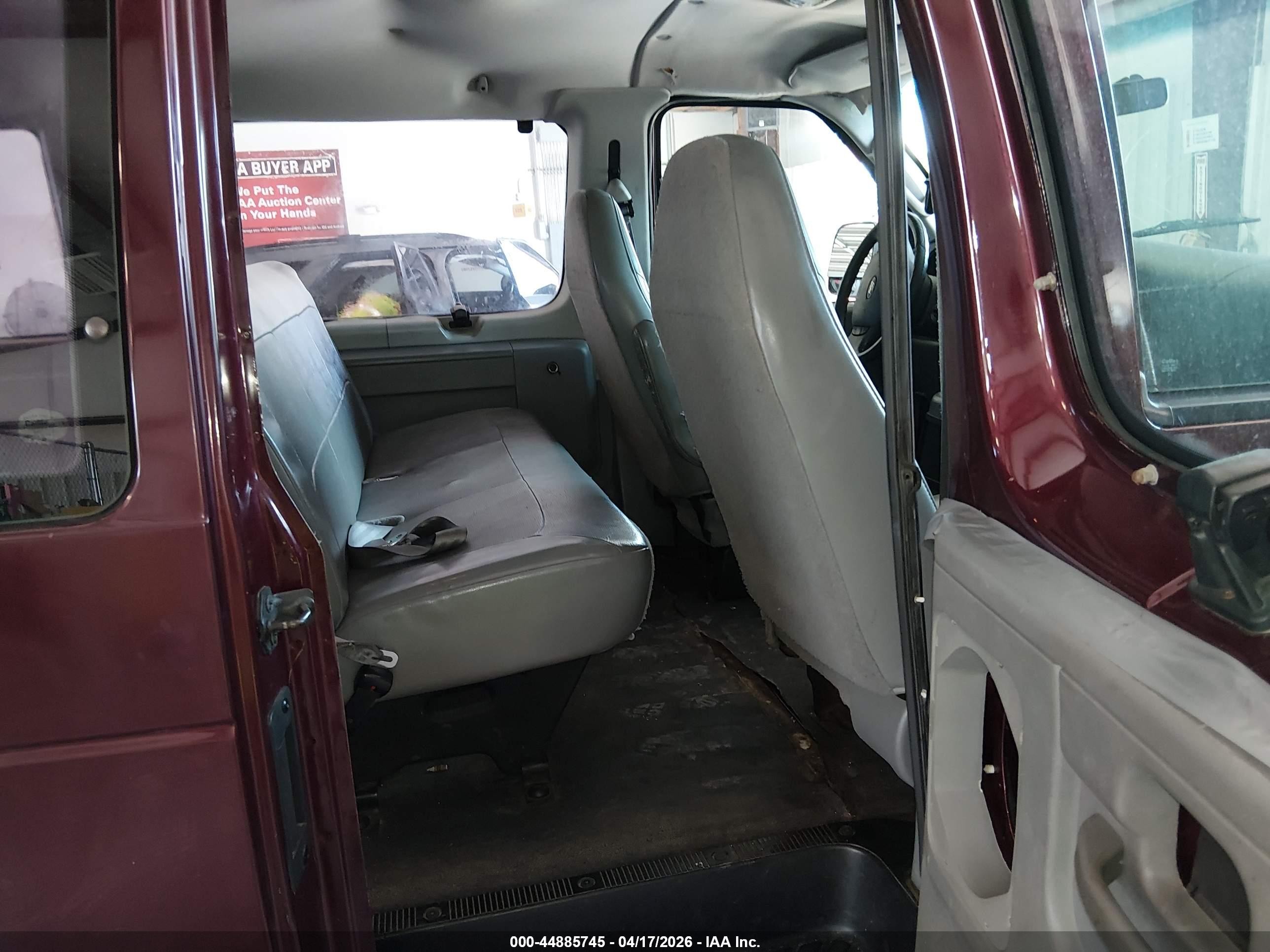 2004 Ford Econoline E350 Super Duty Wagon Burgundy vin: 1FBNE31L84HA89765