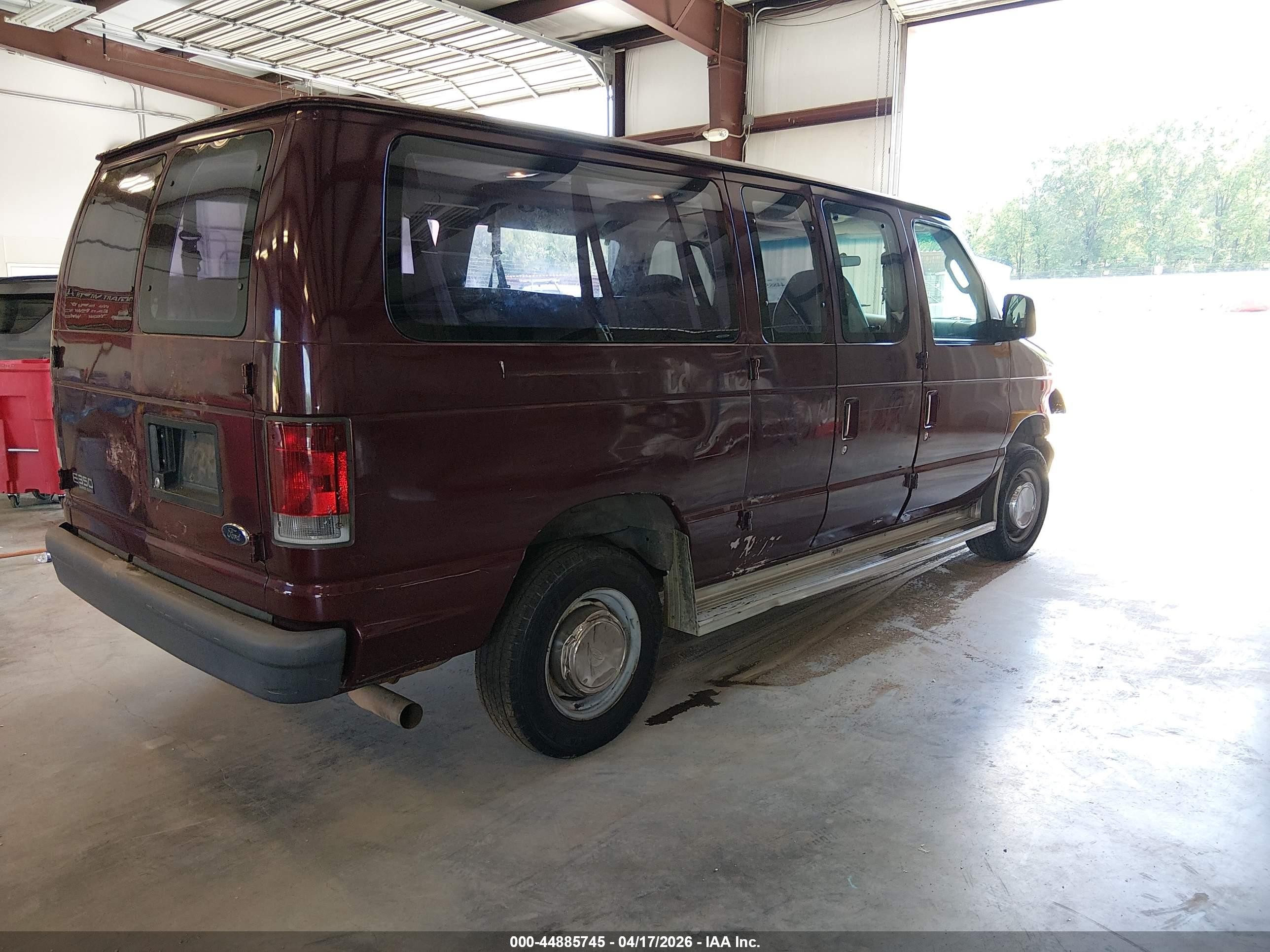 2004 Ford Econoline E350 Super Duty Wagon Burgundy vin: 1FBNE31L84HA89765