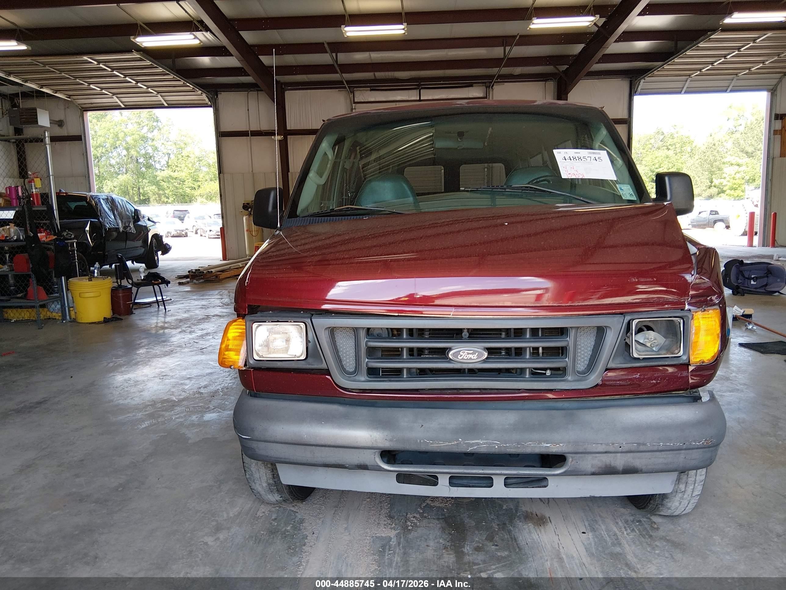2004 Ford Econoline E350 Super Duty Wagon Burgundy vin: 1FBNE31L84HA89765
