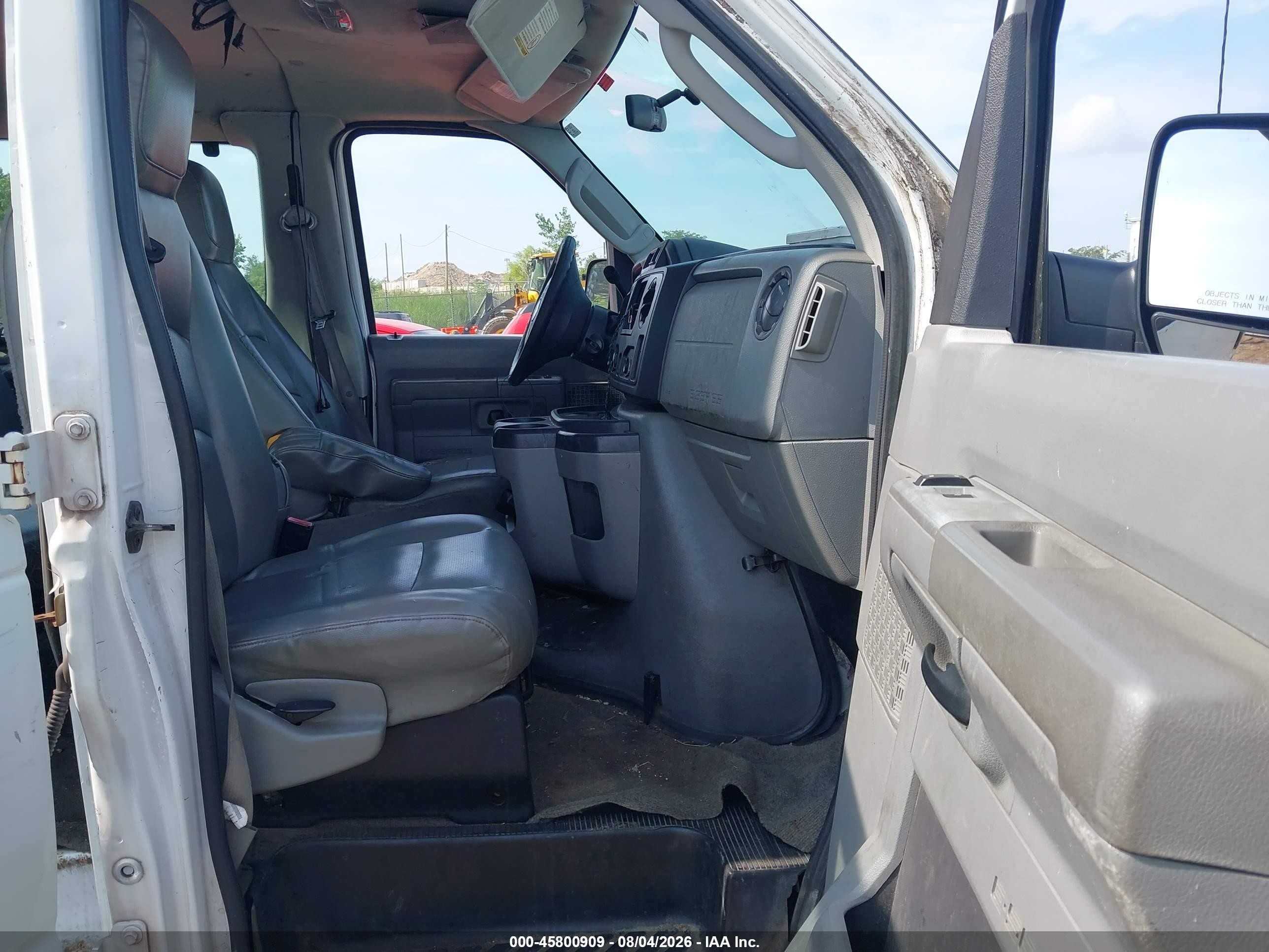 2009 Ford E-350 Super Duty Xl/xlt Белый vin: 1FBNE31L89DA22033
