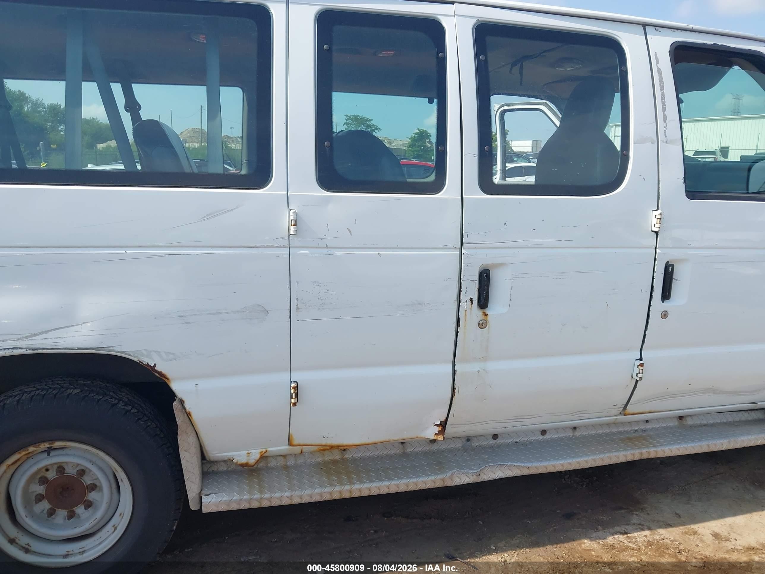 2009 Ford E-350 Super Duty Xl/xlt Белый vin: 1FBNE31L89DA22033