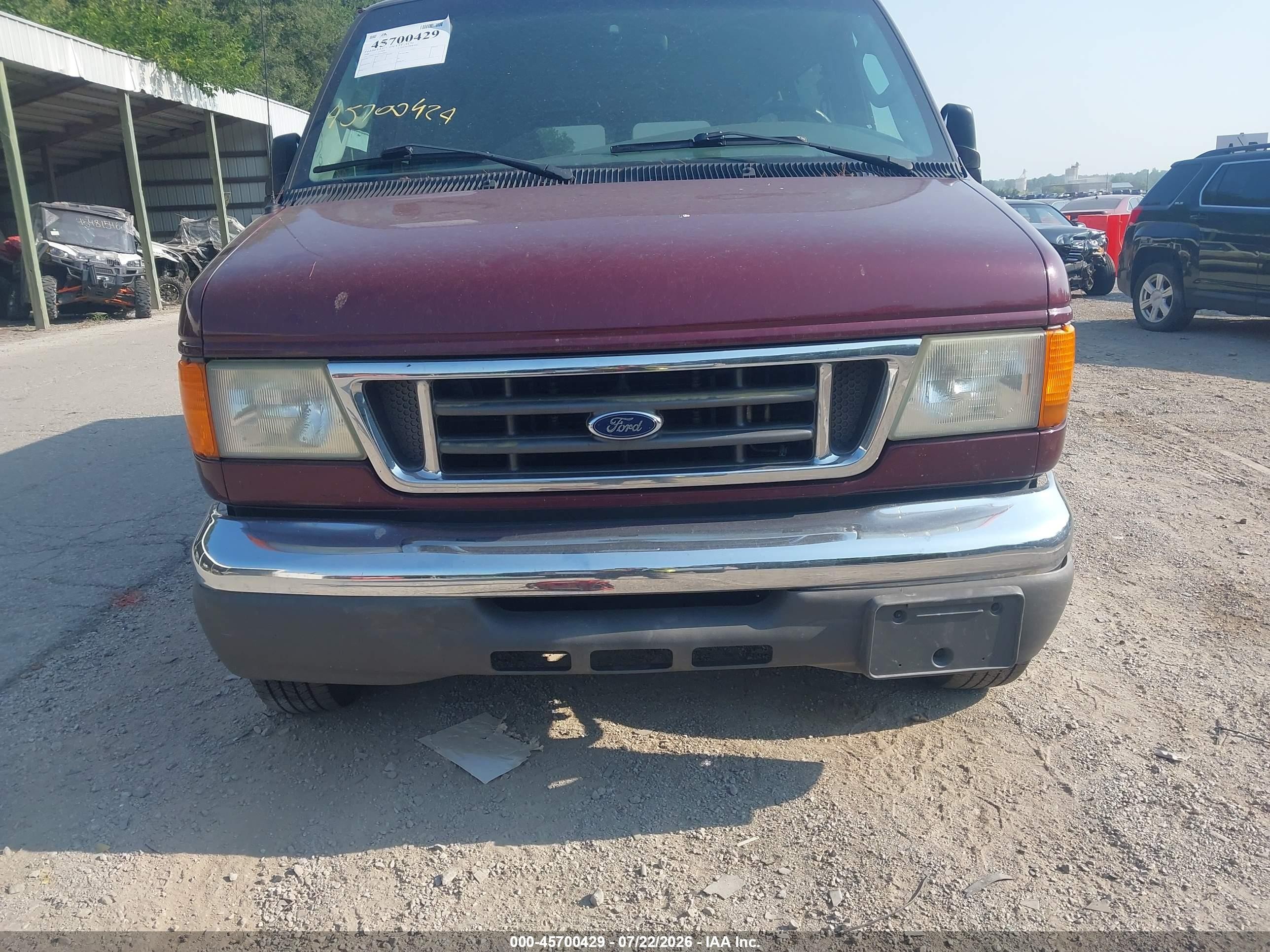 2006 Ford E-350 Super Duty Chateau/xl/xlt Burgundy vin: 1FBNE31L96DA04815