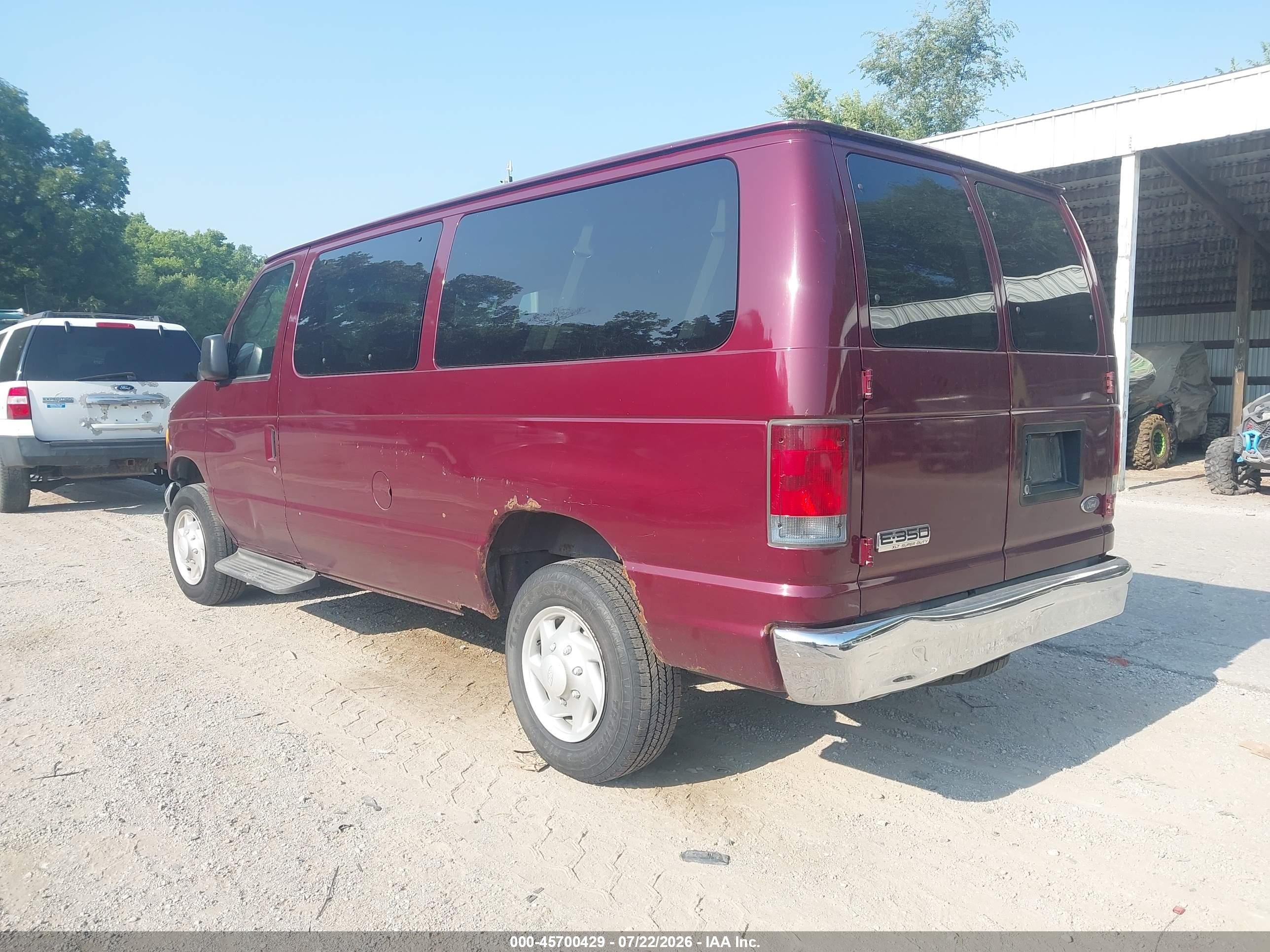2006 Ford E-350 Super Duty Chateau/xl/xlt Burgundy vin: 1FBNE31L96DA04815