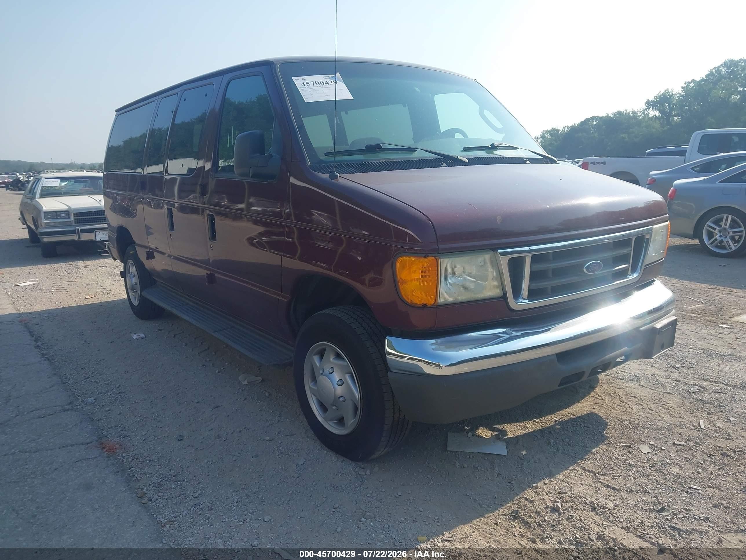2006 Ford E-350 Super Duty Chateau/xl/xlt Burgundy vin: 1FBNE31L96DA04815