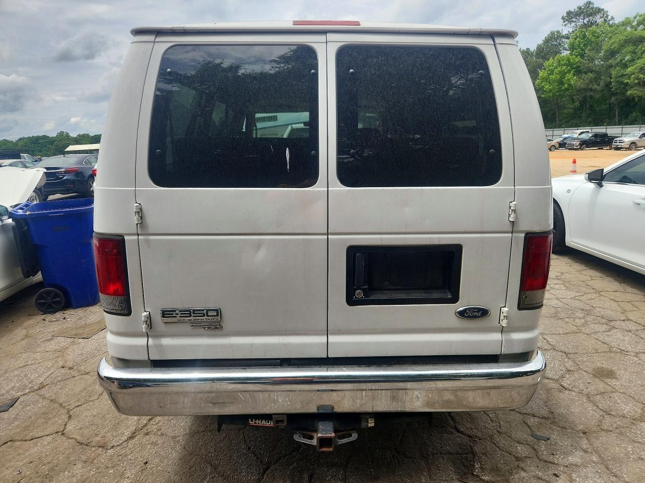 2007 Ford Econoline E350 Super Duty Wagon White vin: 1FBNE31L97DA12253
