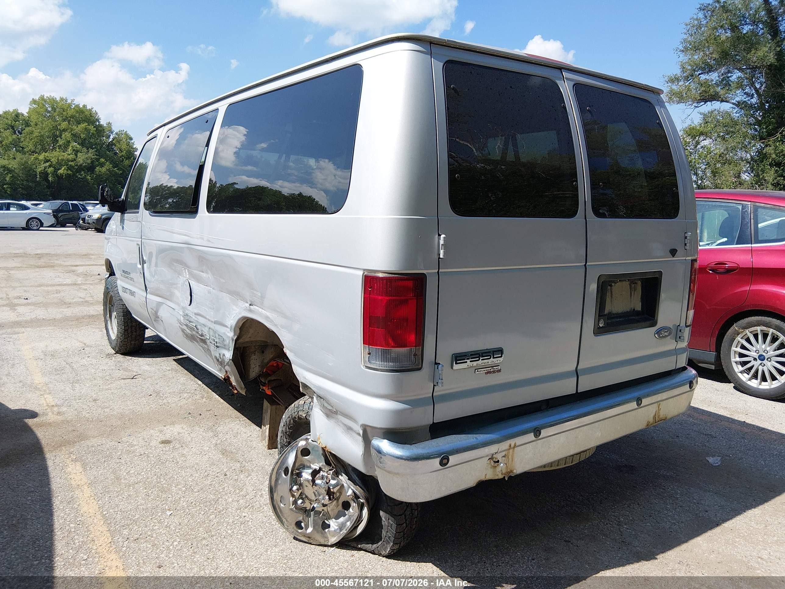 2008 Ford E-350 Super Duty Xl/xlt White vin: 1FBNE31L98DB25783