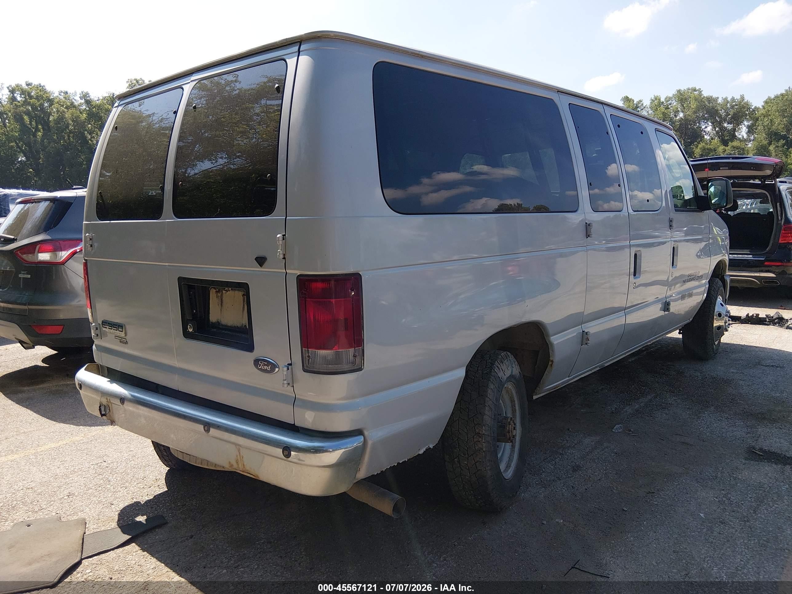 2008 Ford E-350 Super Duty Xl/xlt White vin: 1FBNE31L98DB25783