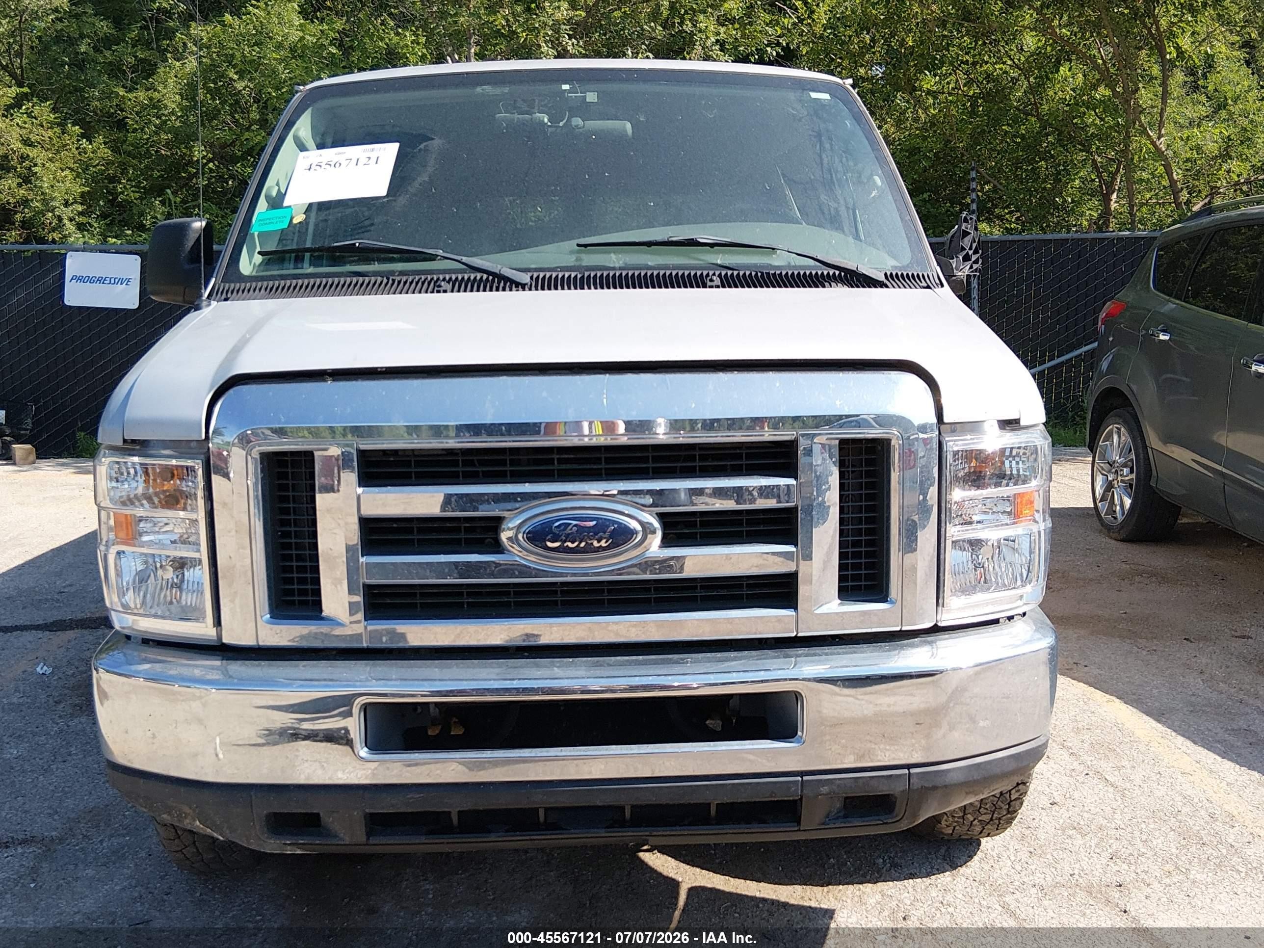 2008 Ford E-350 Super Duty Xl/xlt White vin: 1FBNE31L98DB25783