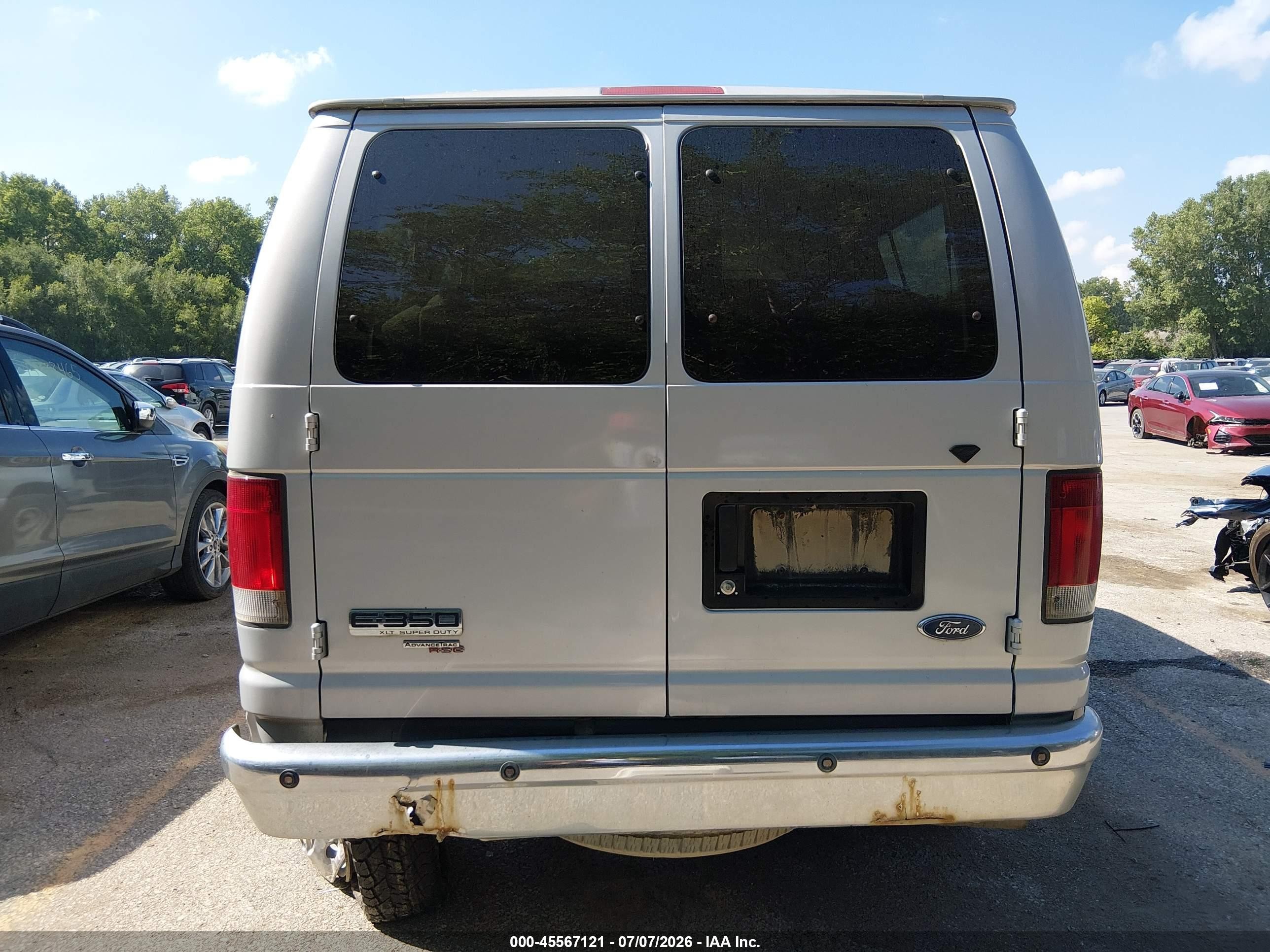 2008 Ford E-350 Super Duty Xl/xlt White vin: 1FBNE31L98DB25783