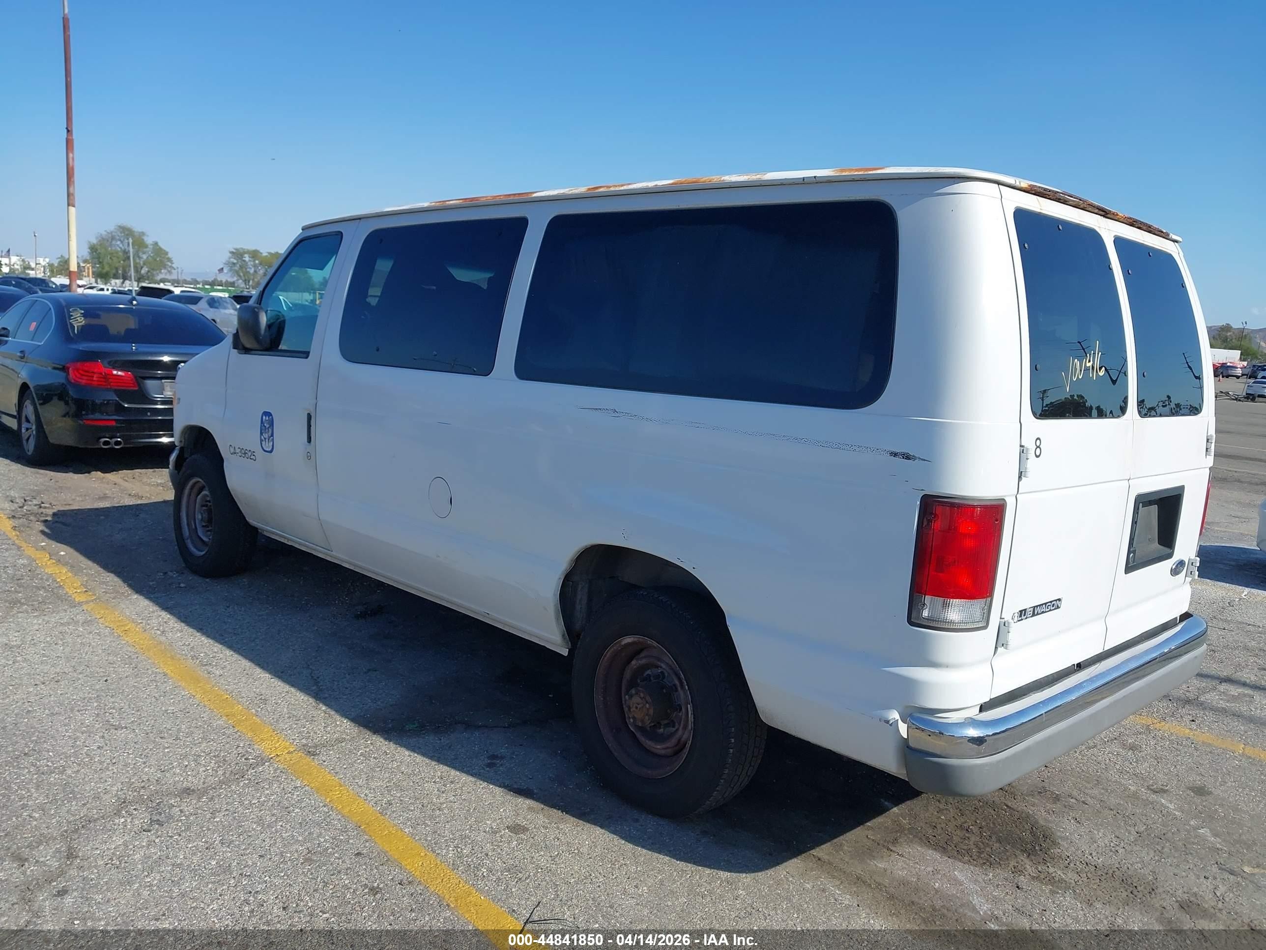 1998 Ford Club Wagon Xl/xlt White vin: 1FBNE31L9WHA20053