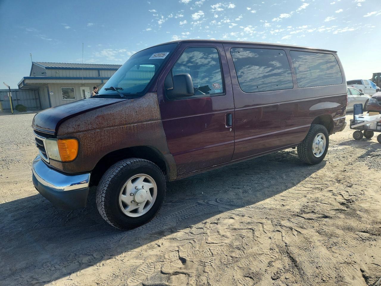 2005 Ford Econoline E350 Super Duty Wagon Burgundy vin: 1FBNE31LX5HB12979