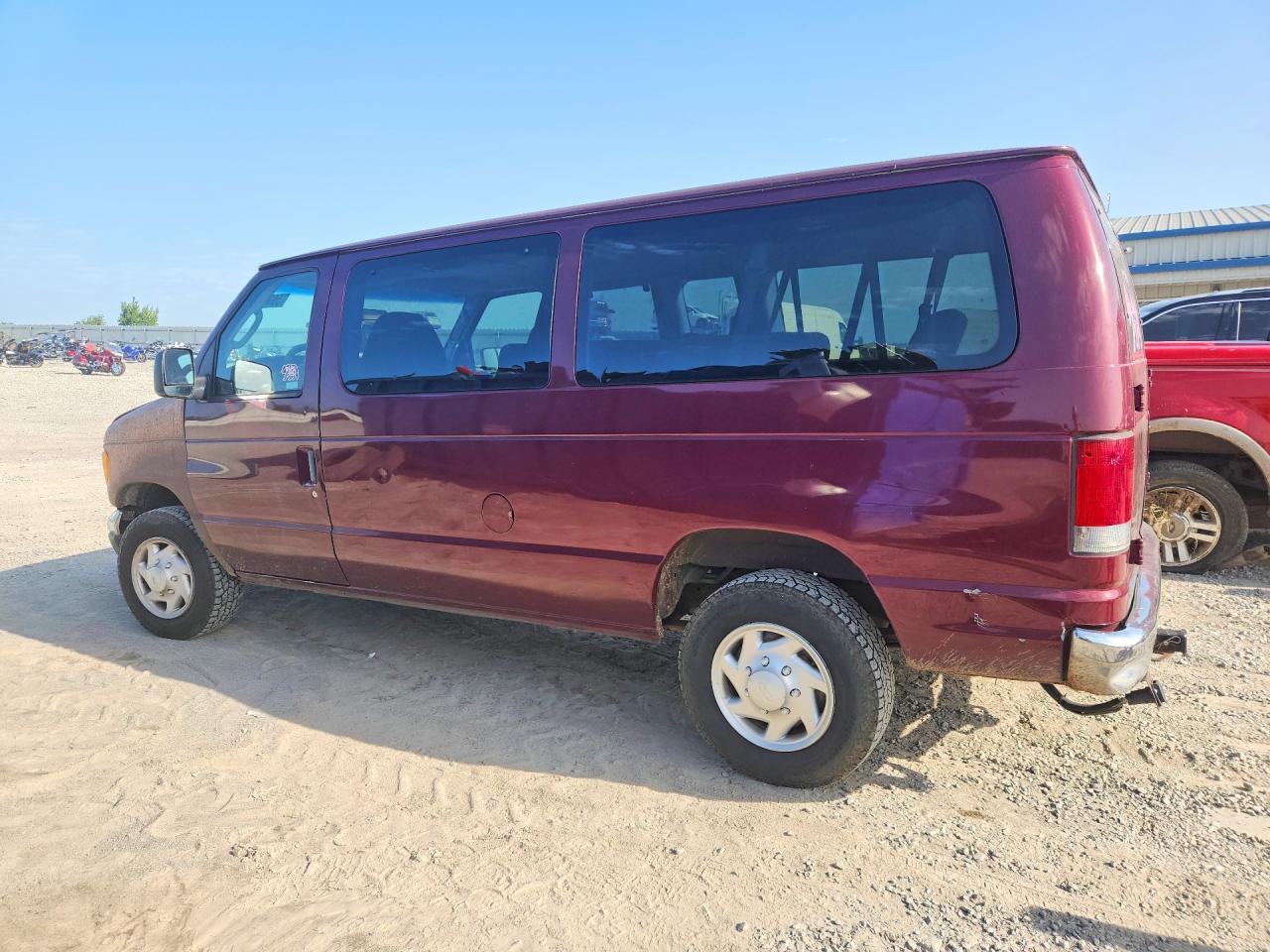 2005 Ford Econoline E350 Super Duty Wagon Burgundy vin: 1FBNE31LX5HB12979
