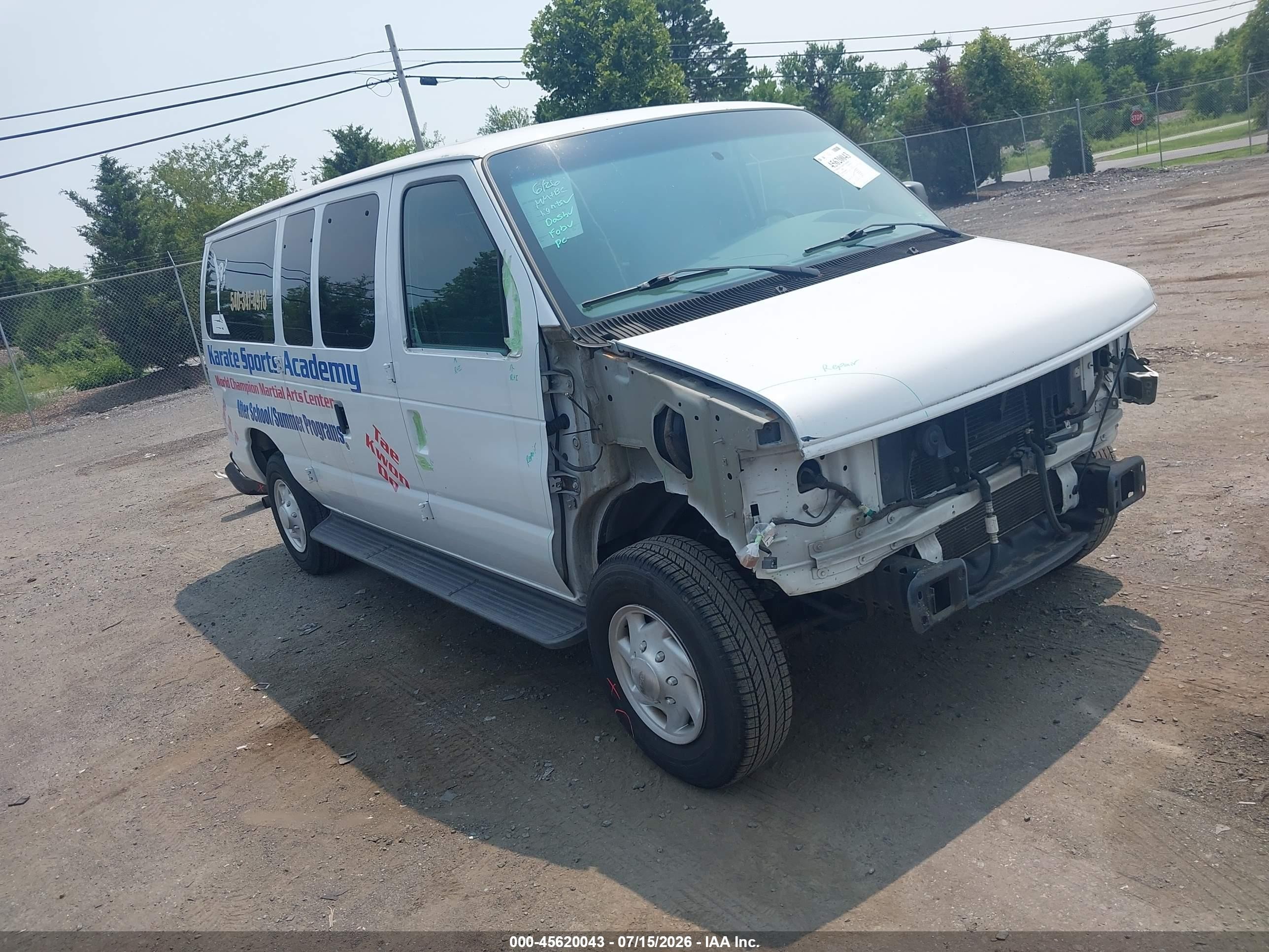 2007 Ford E-350 Super Duty Xl/xlt White vin: 1FBNE31LX7DA60005