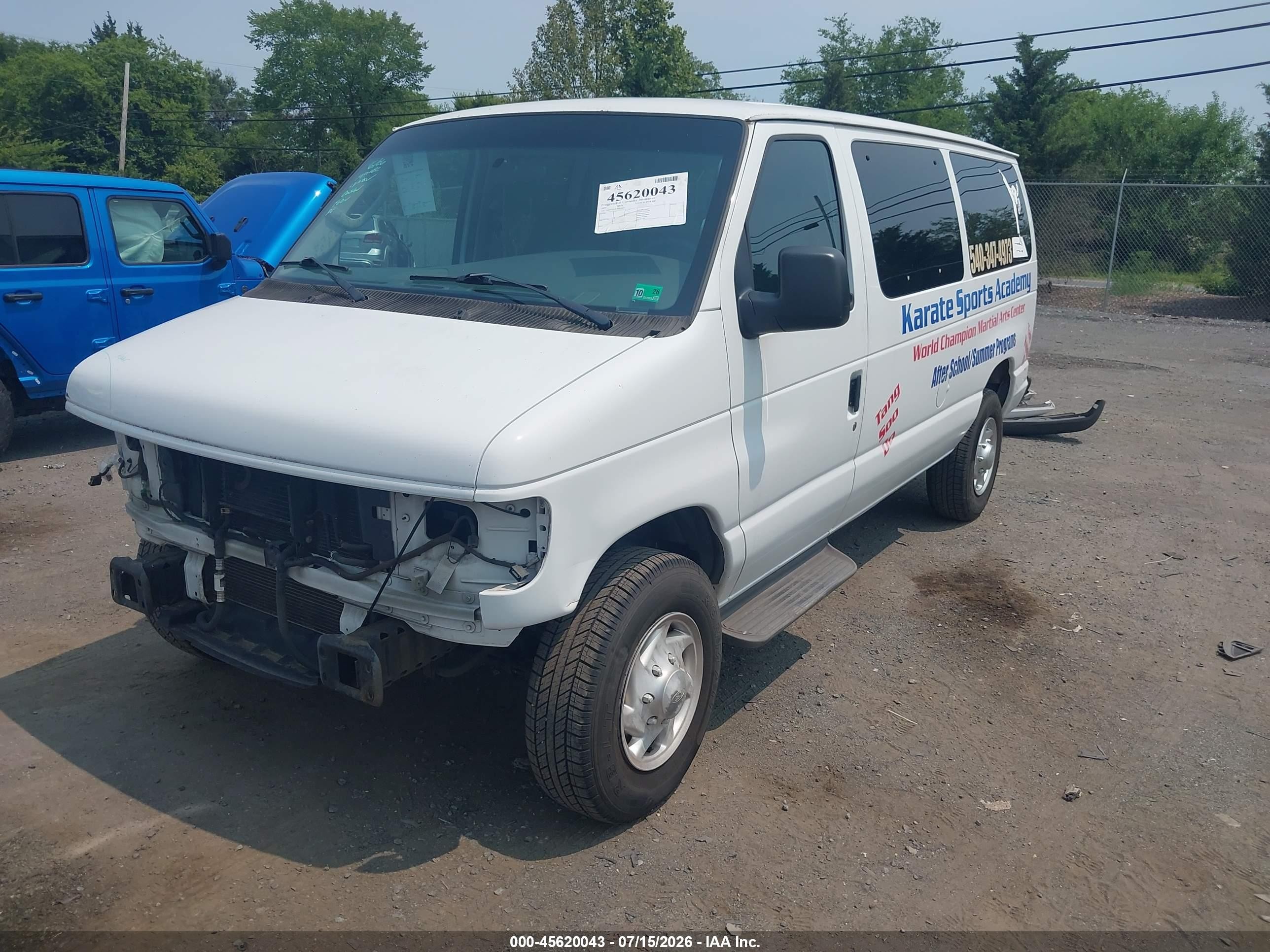 2007 Ford E-350 Super Duty Xl/xlt White vin: 1FBNE31LX7DA60005