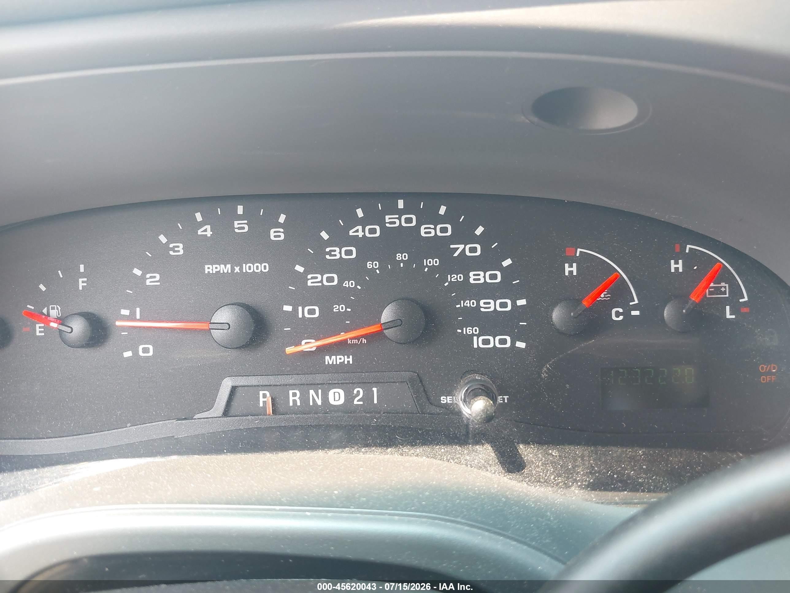 2007 Ford E-350 Super Duty Xl/xlt White vin: 1FBNE31LX7DA60005