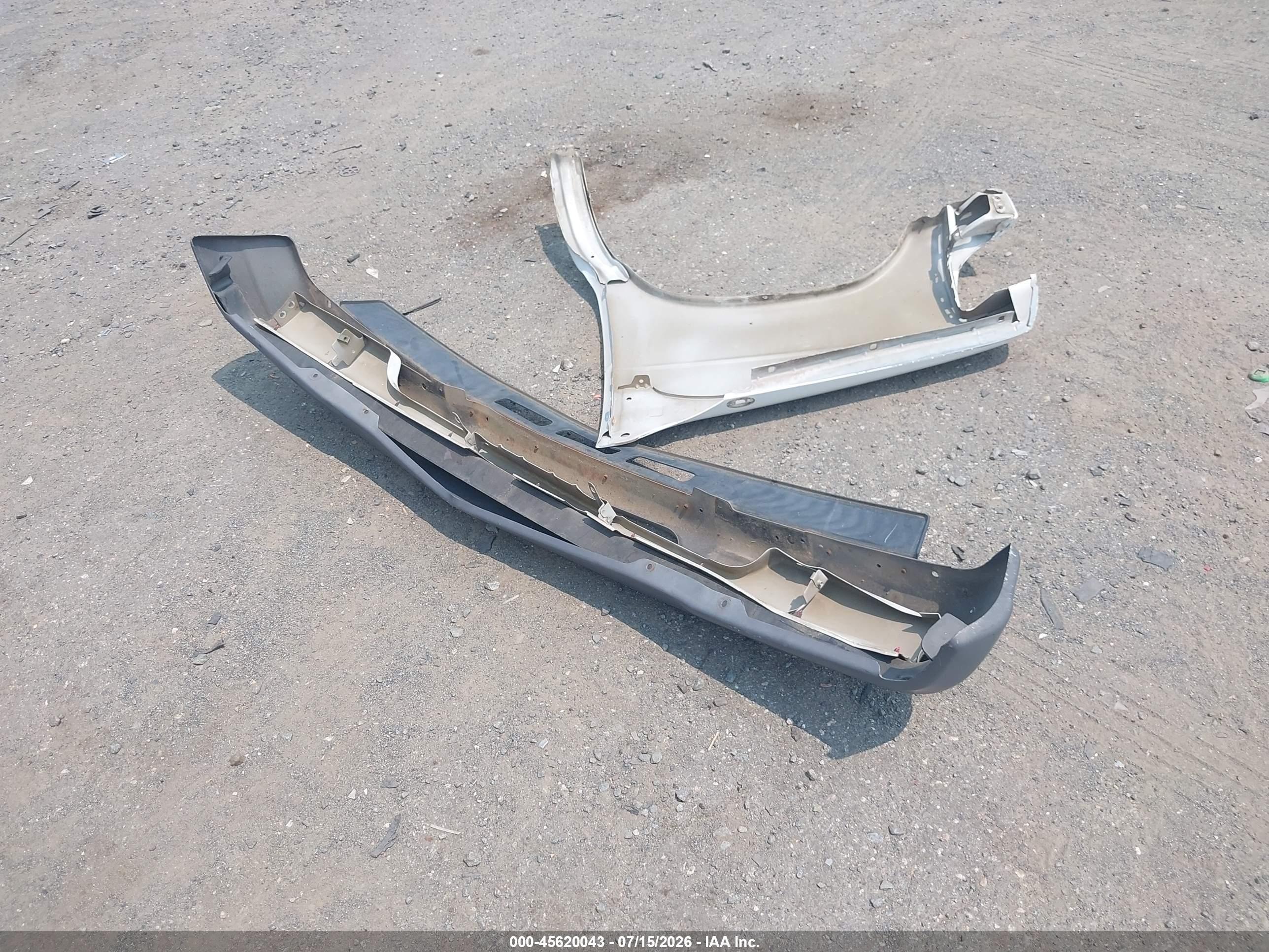2007 Ford E-350 Super Duty Xl/xlt White vin: 1FBNE31LX7DA60005