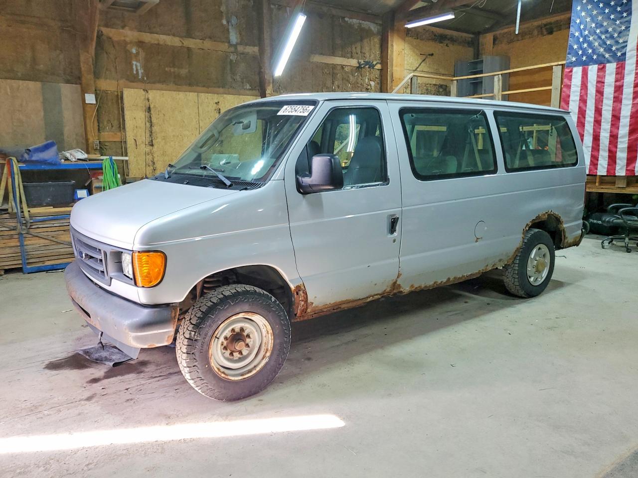 2007 Ford Econoline E350 Super Duty Wagon Gray vin: 1FBNE31LX7DB35348