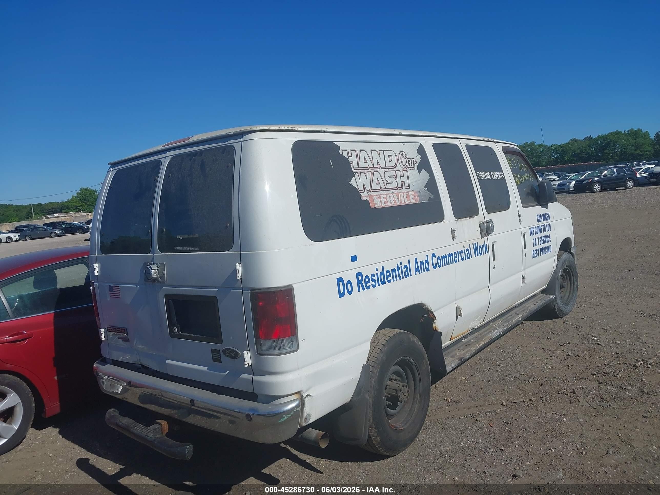 2008 Ford E-350 Super Duty Xl/xlt White vin: 1FBNE31LX8DA84080