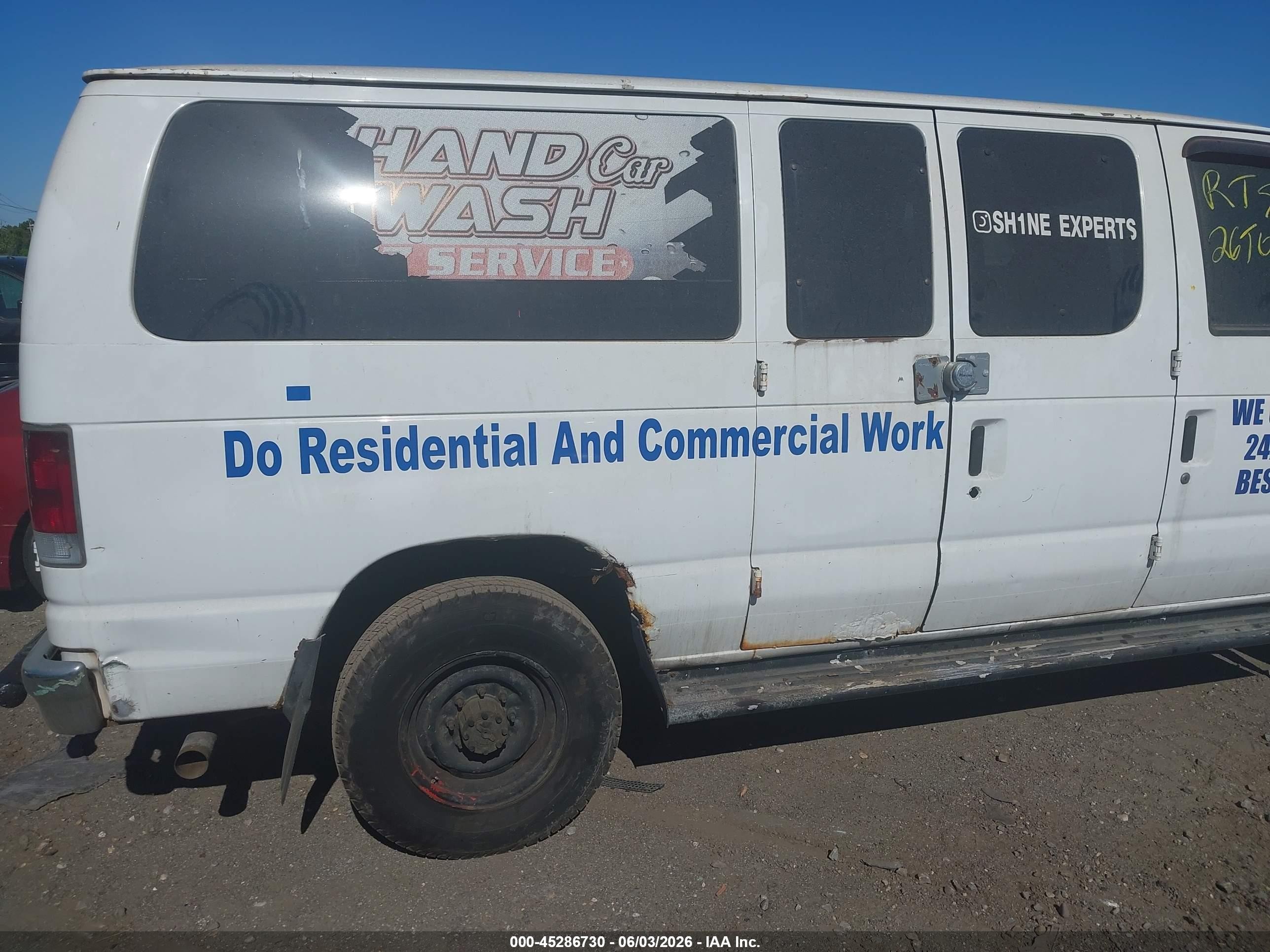 2008 Ford E-350 Super Duty Xl/xlt White vin: 1FBNE31LX8DA84080