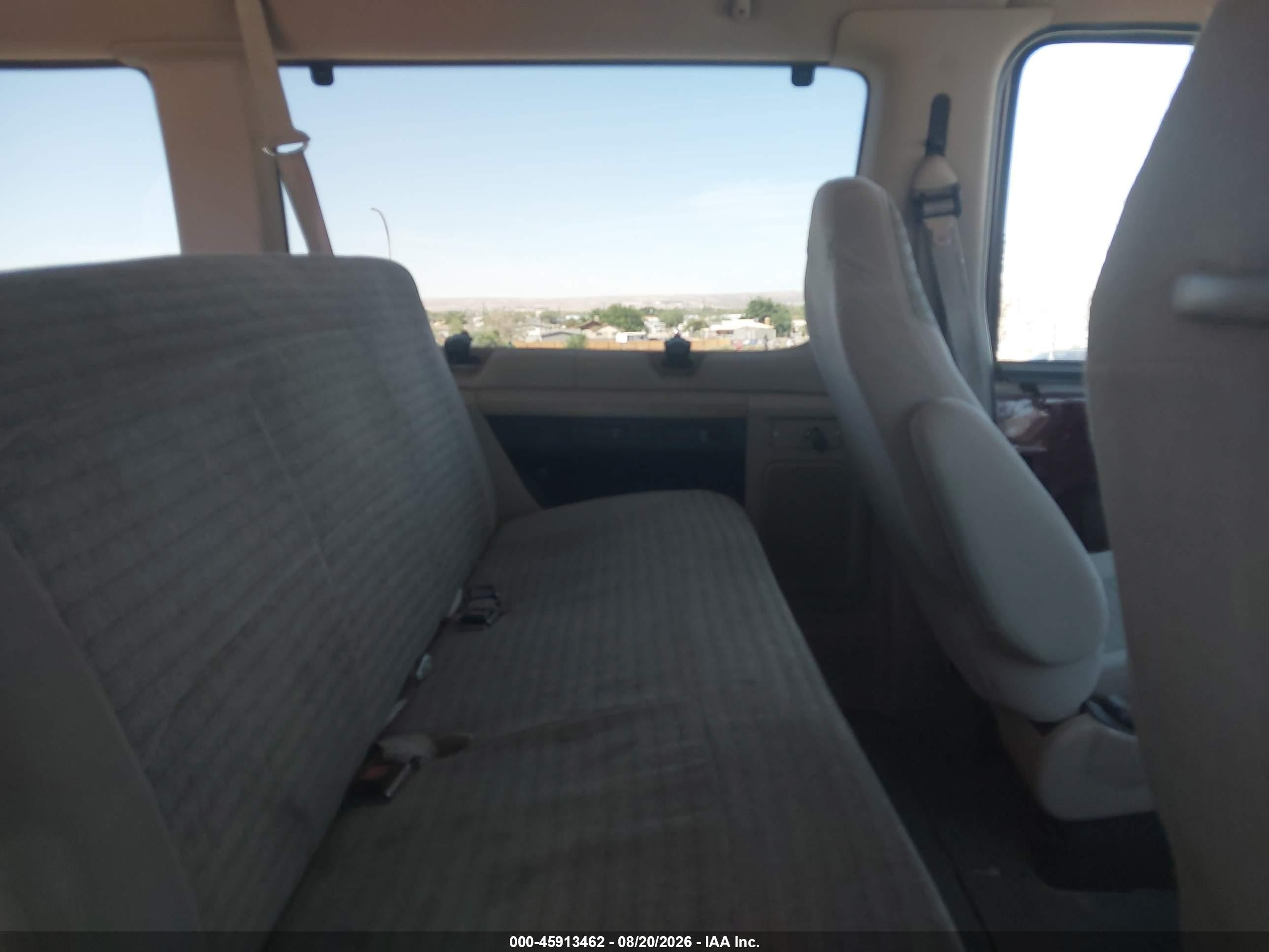2000 Ford E-350 Super Duty Xl/xlt Burgundy vin: 1FBNE31LXYHB80008