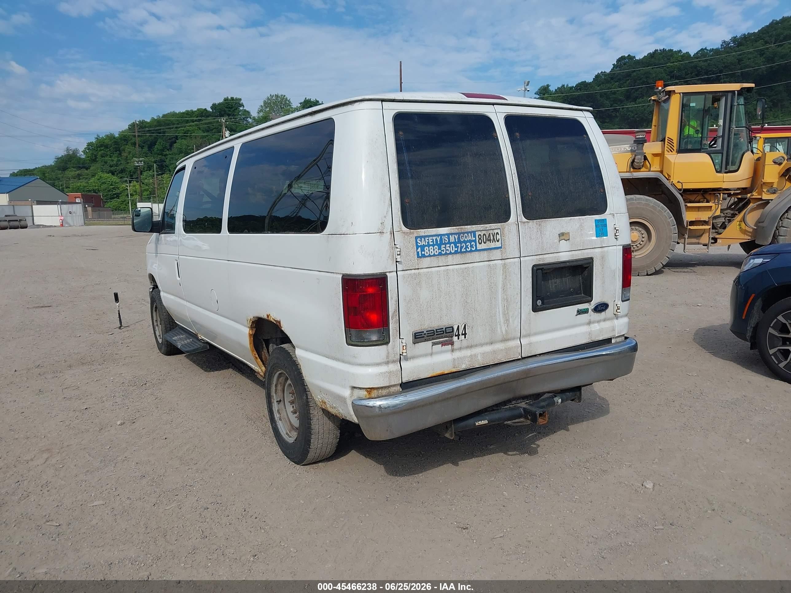 2011 Ford E-350 Super Duty Xl/xlt White vin: 1FBNE3BL0BDA12259