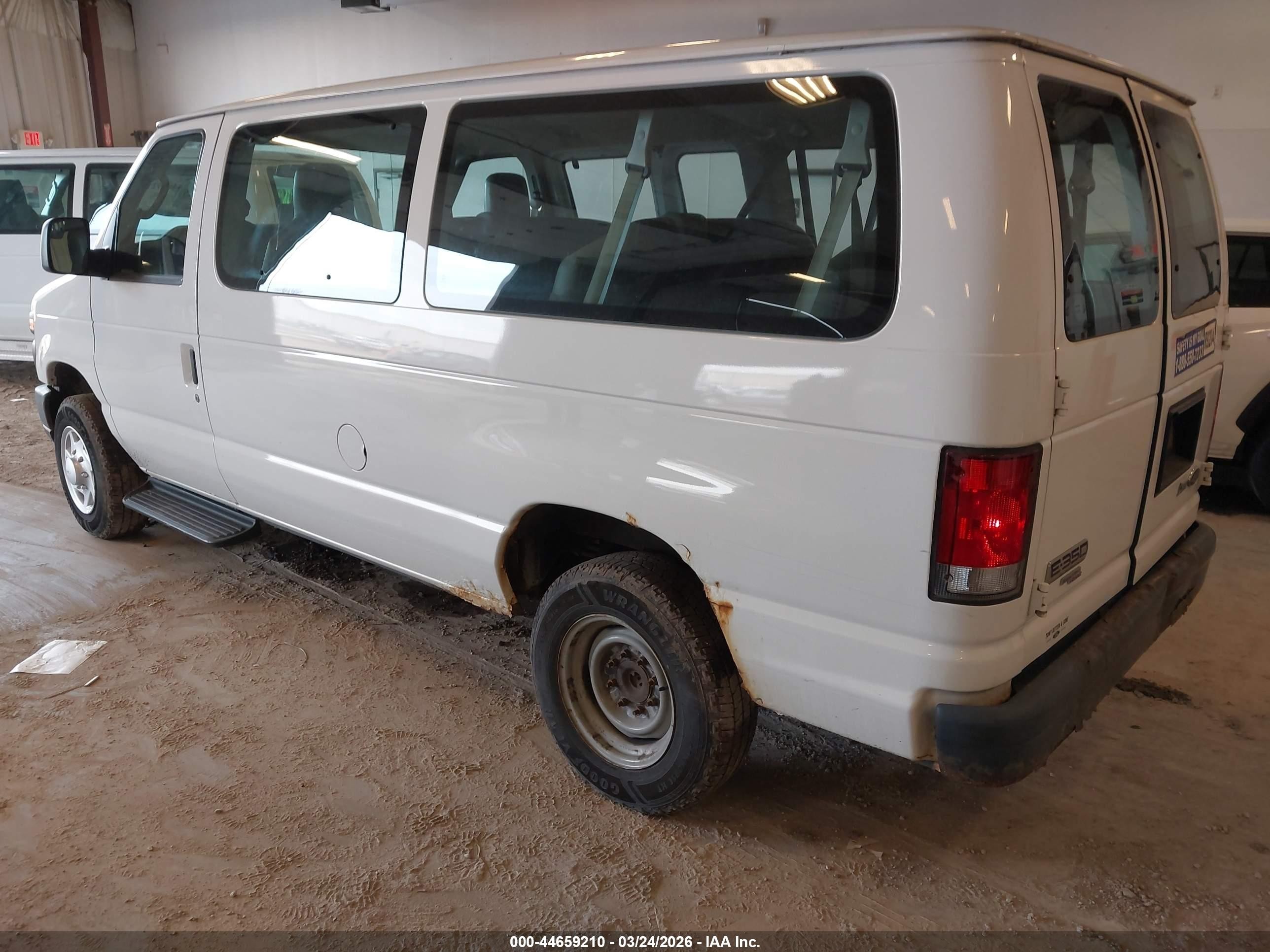 2012 Ford E-350 Super Duty Xl White vin: 1FBNE3BL0CDA59230