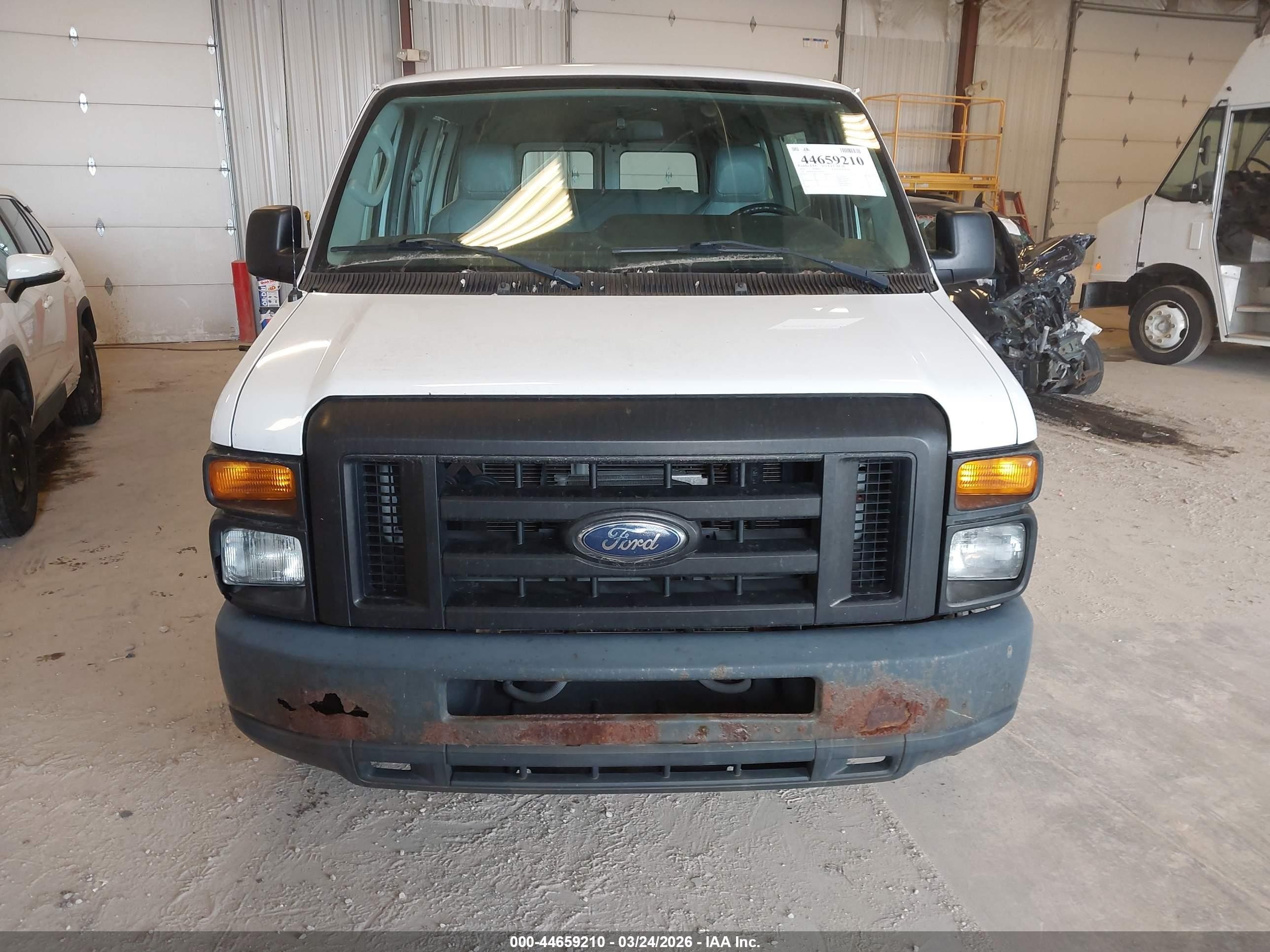 2012 Ford E-350 Super Duty Xl White vin: 1FBNE3BL0CDA59230