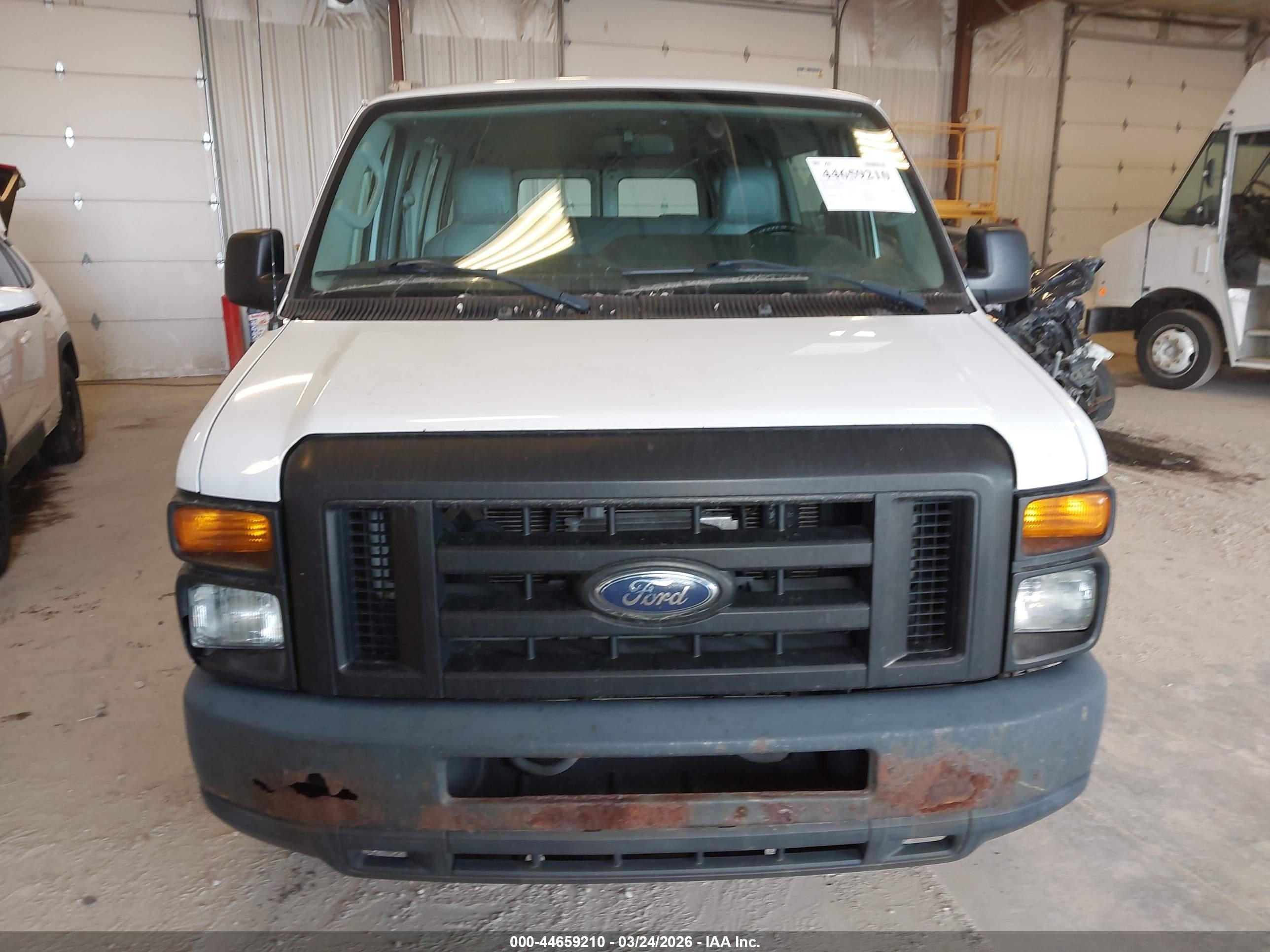 2012 Ford E-350 Super Duty Xl White vin: 1FBNE3BL0CDA59230