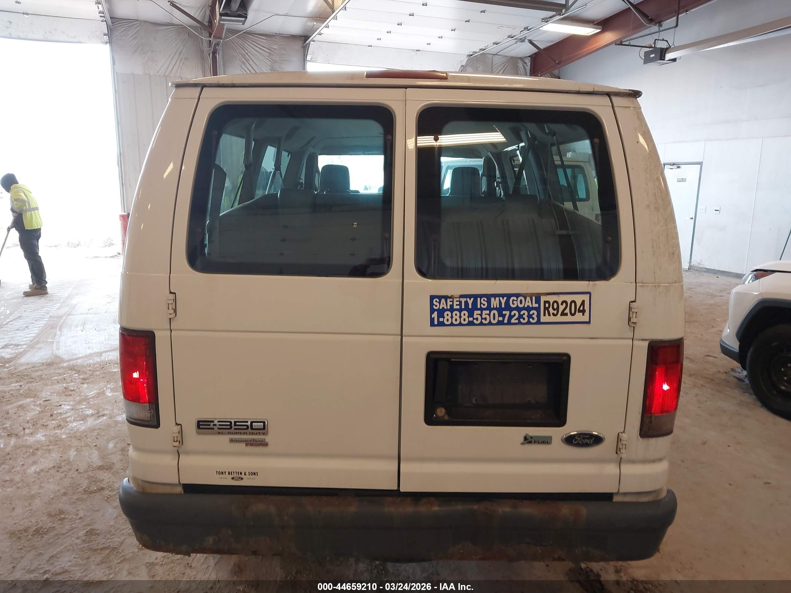 2012 Ford E-350 Super Duty Xl White vin: 1FBNE3BL0CDA59230