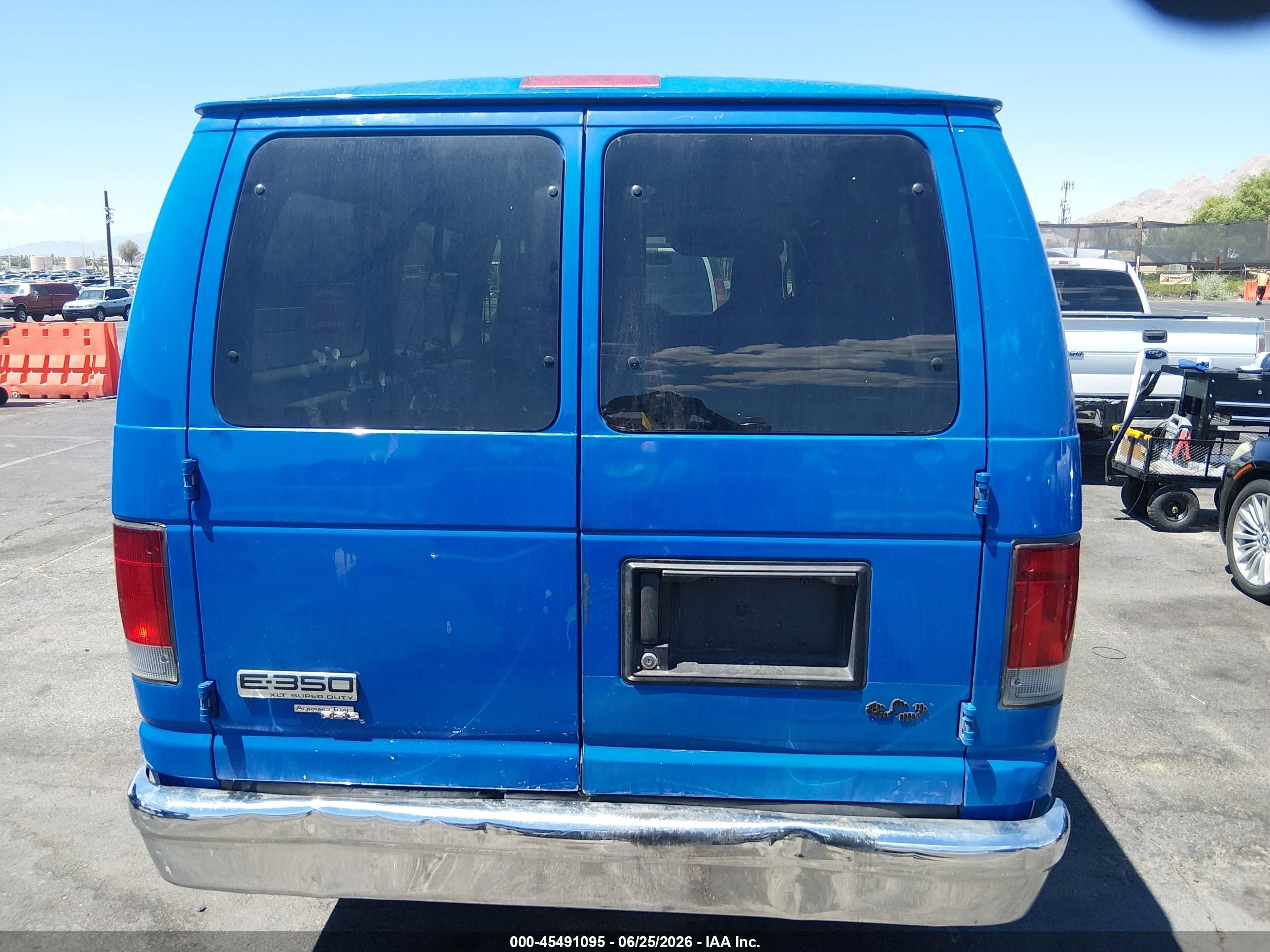 2013 Ford E-350 Super Duty Xl/xlt Blue vin: 1FBNE3BL0DDA89443