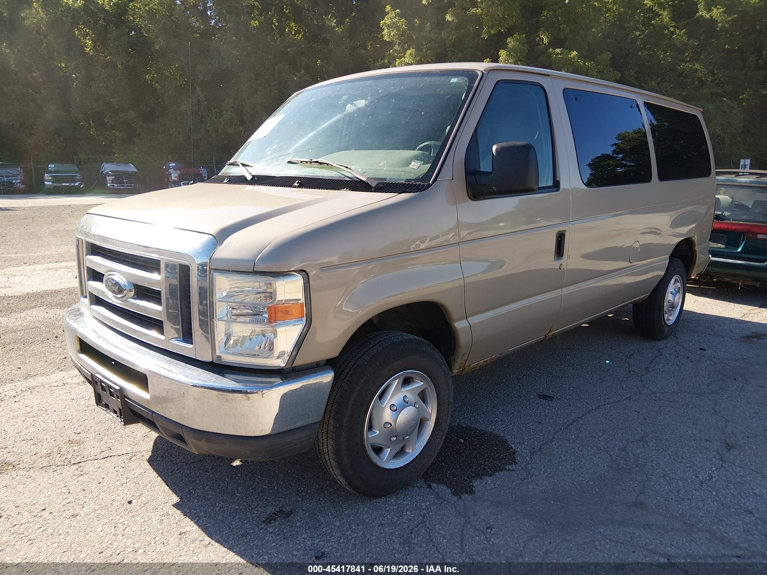 2010 Ford E-350 Super Duty Xl/xlt Beige vin: 1FBNE3BL1ADA07053