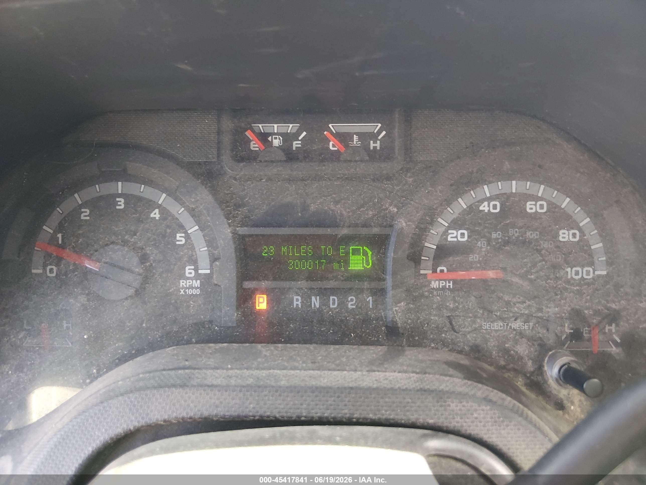 2010 Ford E-350 Super Duty Xl/xlt Beige vin: 1FBNE3BL1ADA07053
