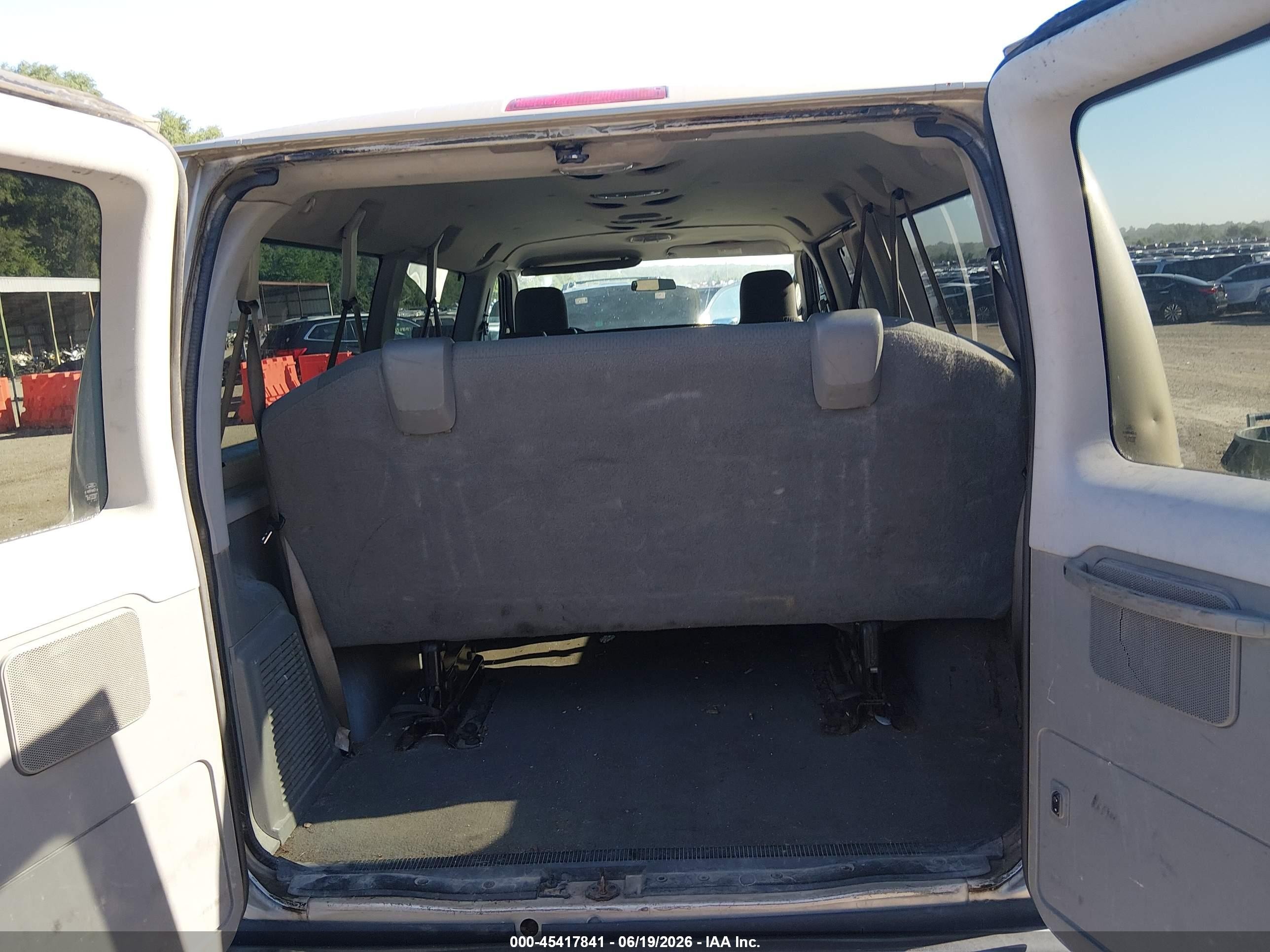 2010 Ford E-350 Super Duty Xl/xlt Beige vin: 1FBNE3BL1ADA07053