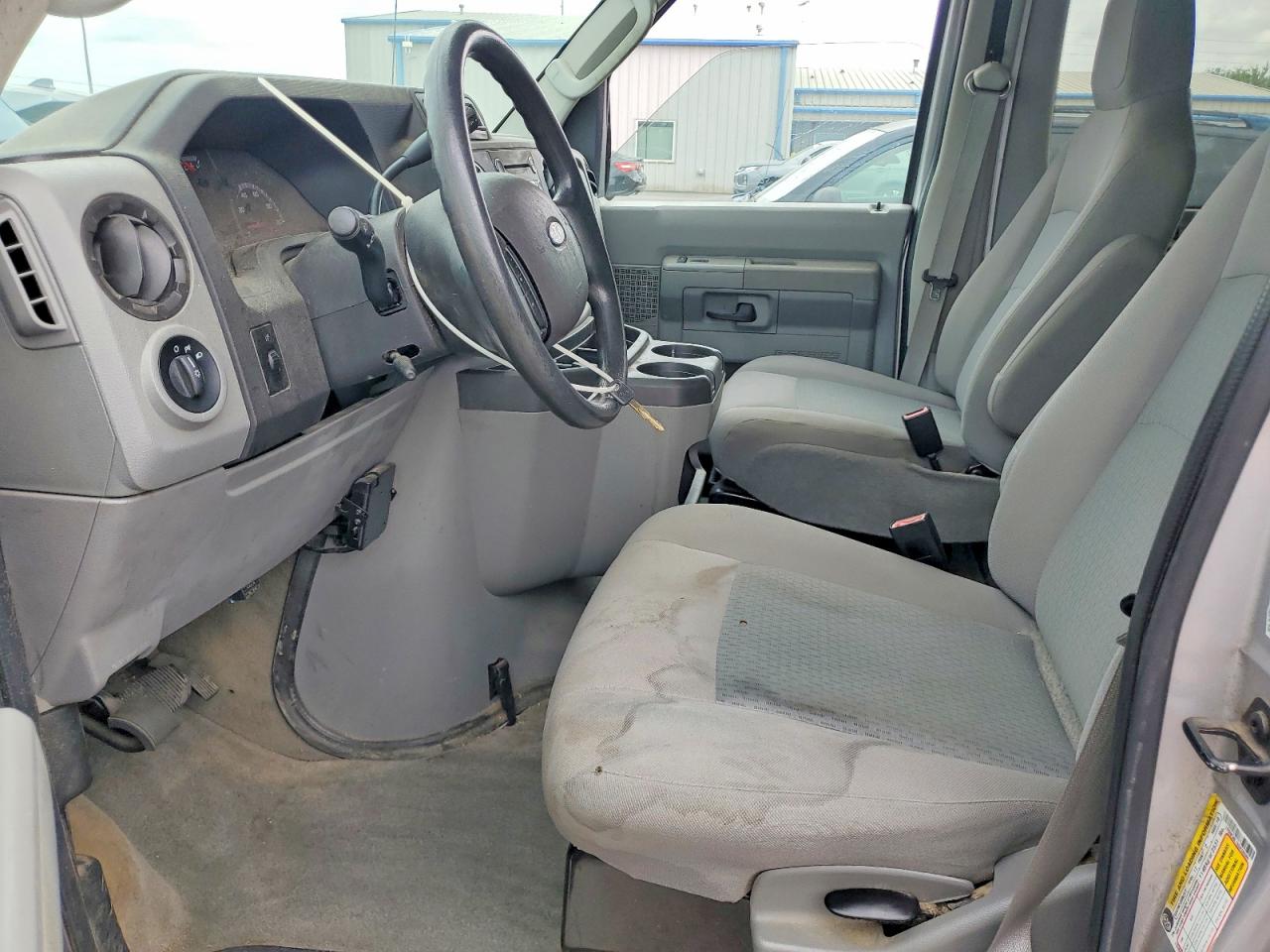 2014 Ford Econoline E350 Super Duty Wagon Серебряный vin: 1FBNE3BL1EDA28569