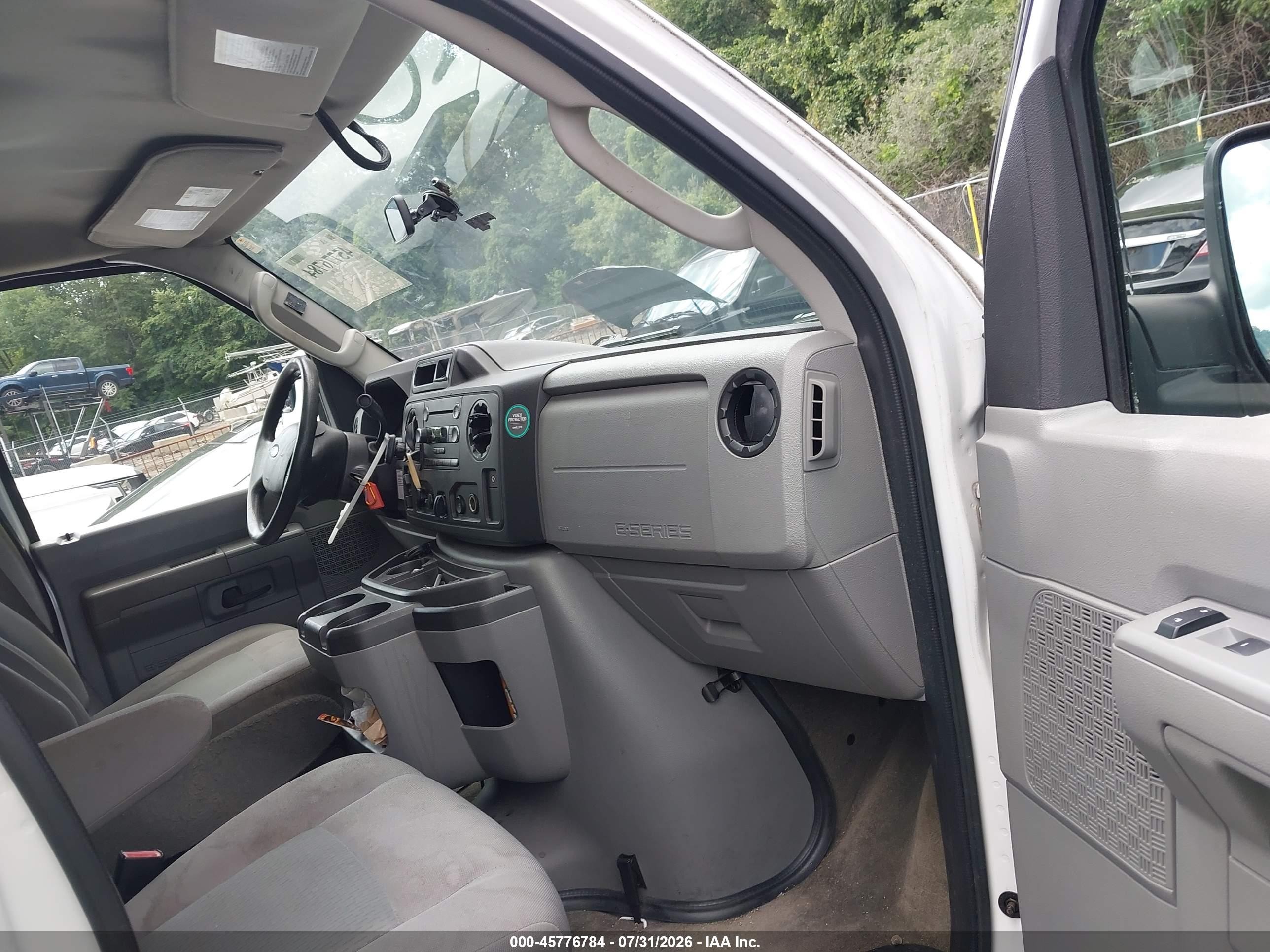 2014 Ford E-350 Super Duty Xlt White vin: 1FBNE3BL1EDB01553