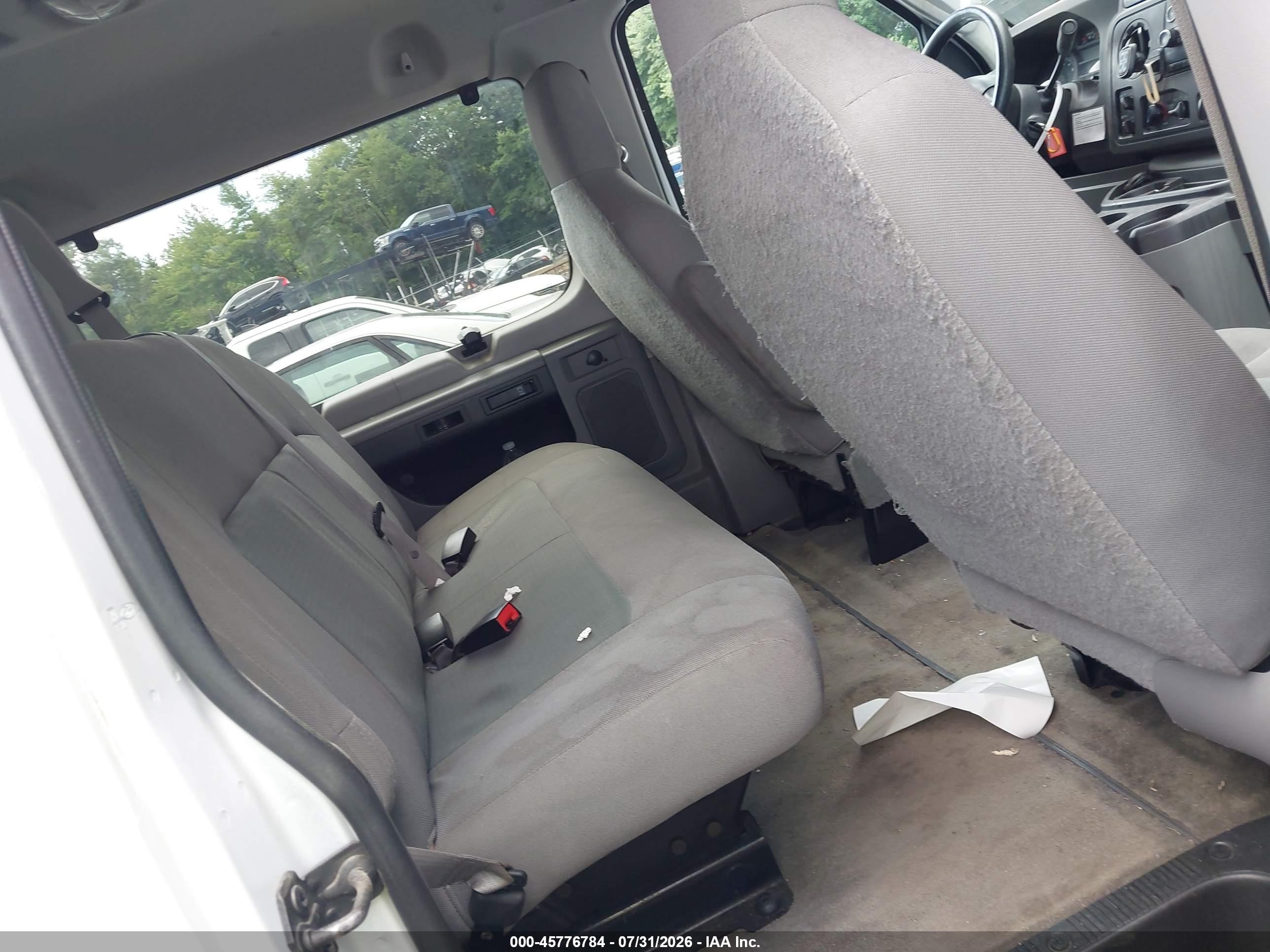 2014 Ford E-350 Super Duty Xlt White vin: 1FBNE3BL1EDB01553