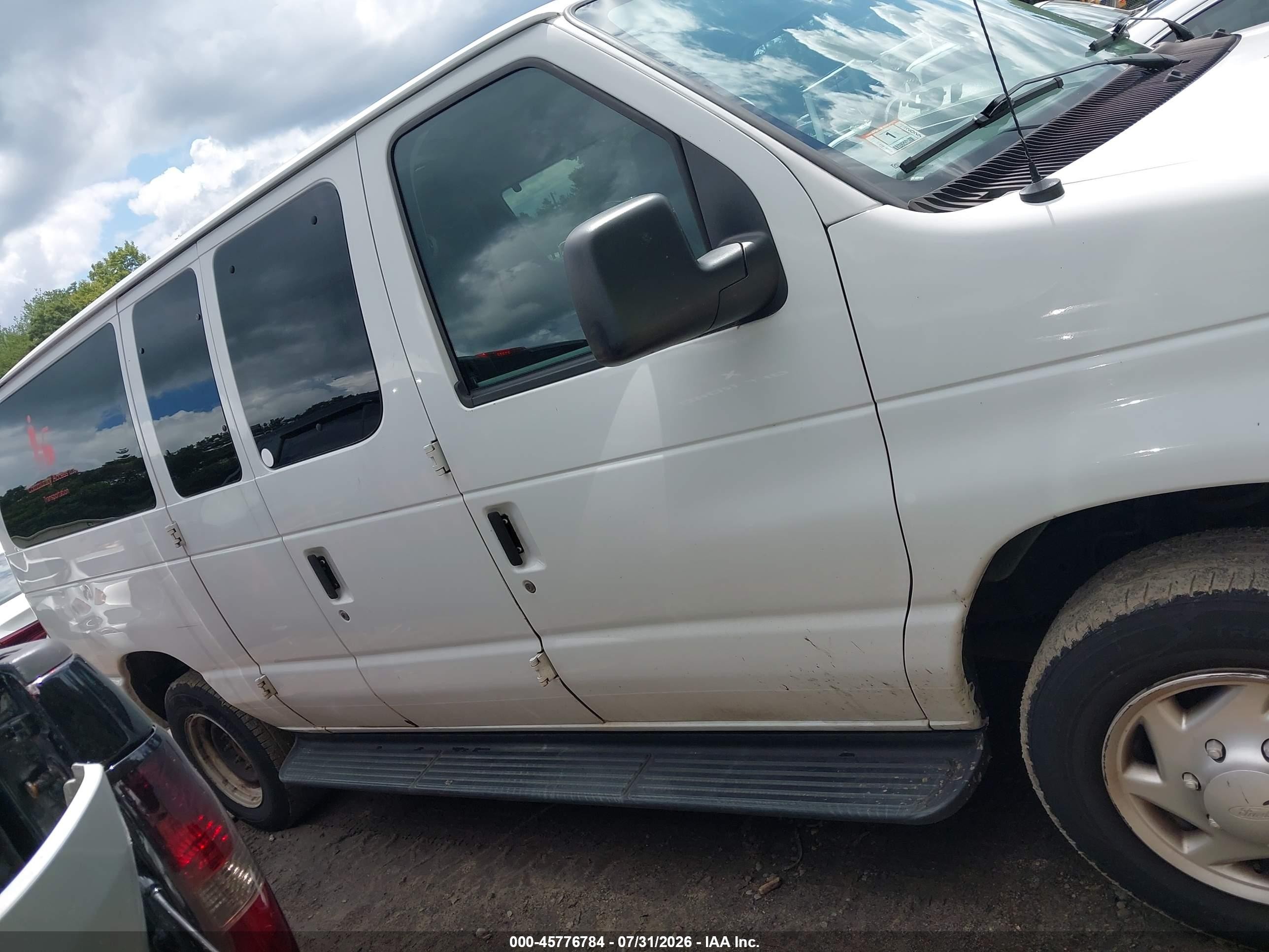 2014 Ford E-350 Super Duty Xlt White vin: 1FBNE3BL1EDB01553