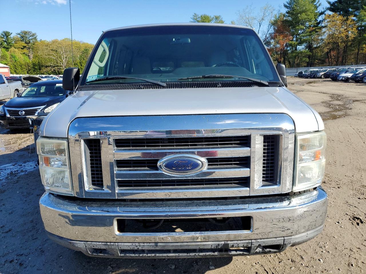2010 Ford Econoline E350 Super Duty Wagon Серый vin: 1FBNE3BL2ADA77810