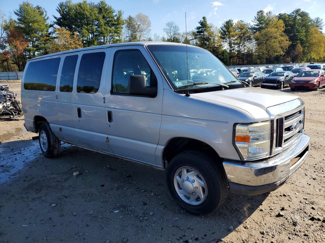 2010 Ford Econoline E350 Super Duty Wagon Серый vin: 1FBNE3BL2ADA77810